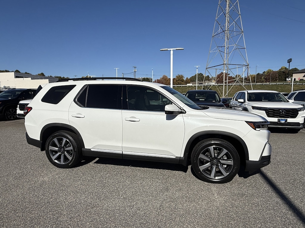 New 2025 Honda Pilot Touring SUV