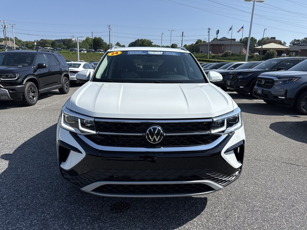 Used 2024 Volkswagen Taos 1.5T SEL SUV