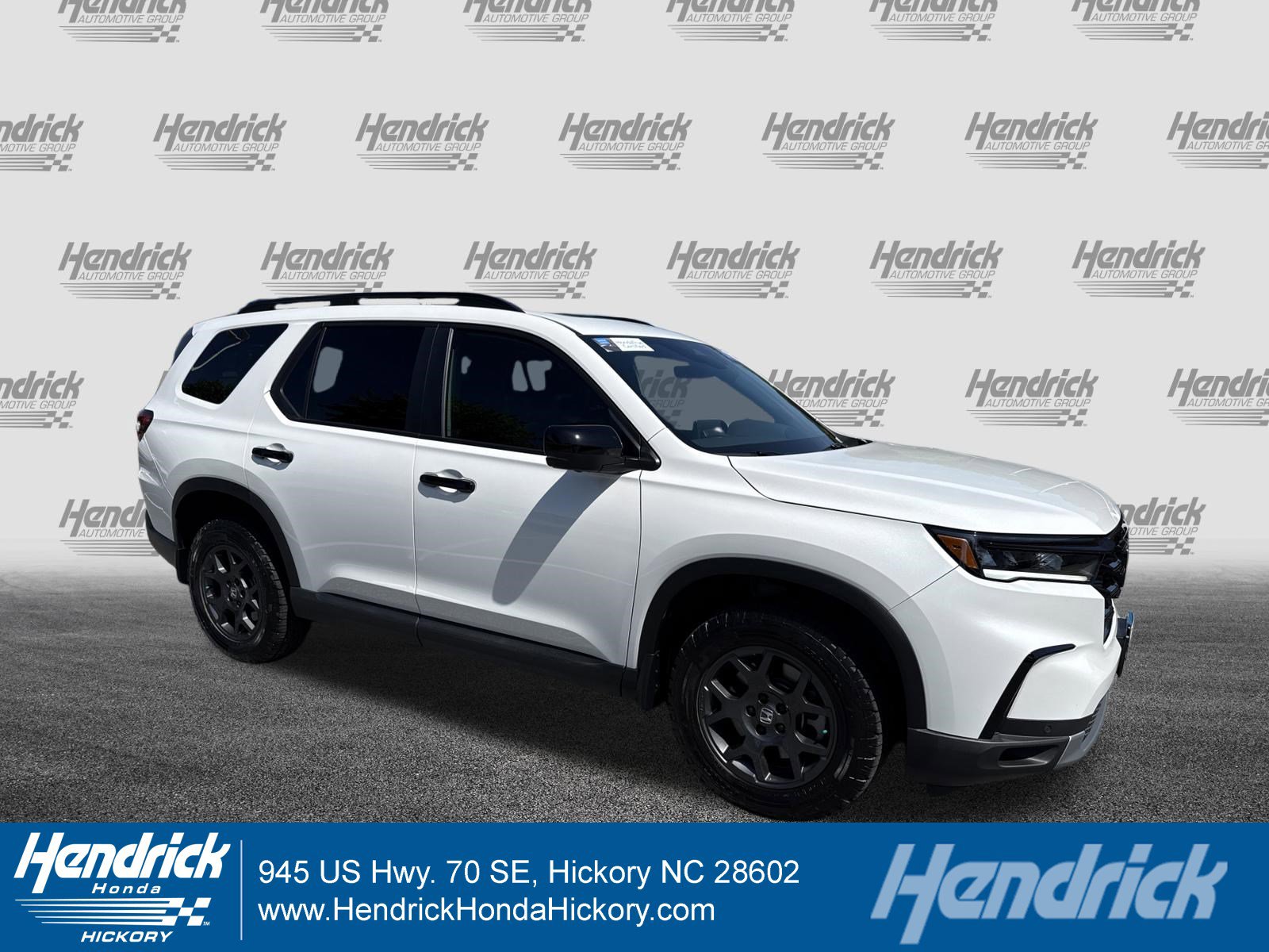 2025 Honda Pilot TrailSport AWD's photo