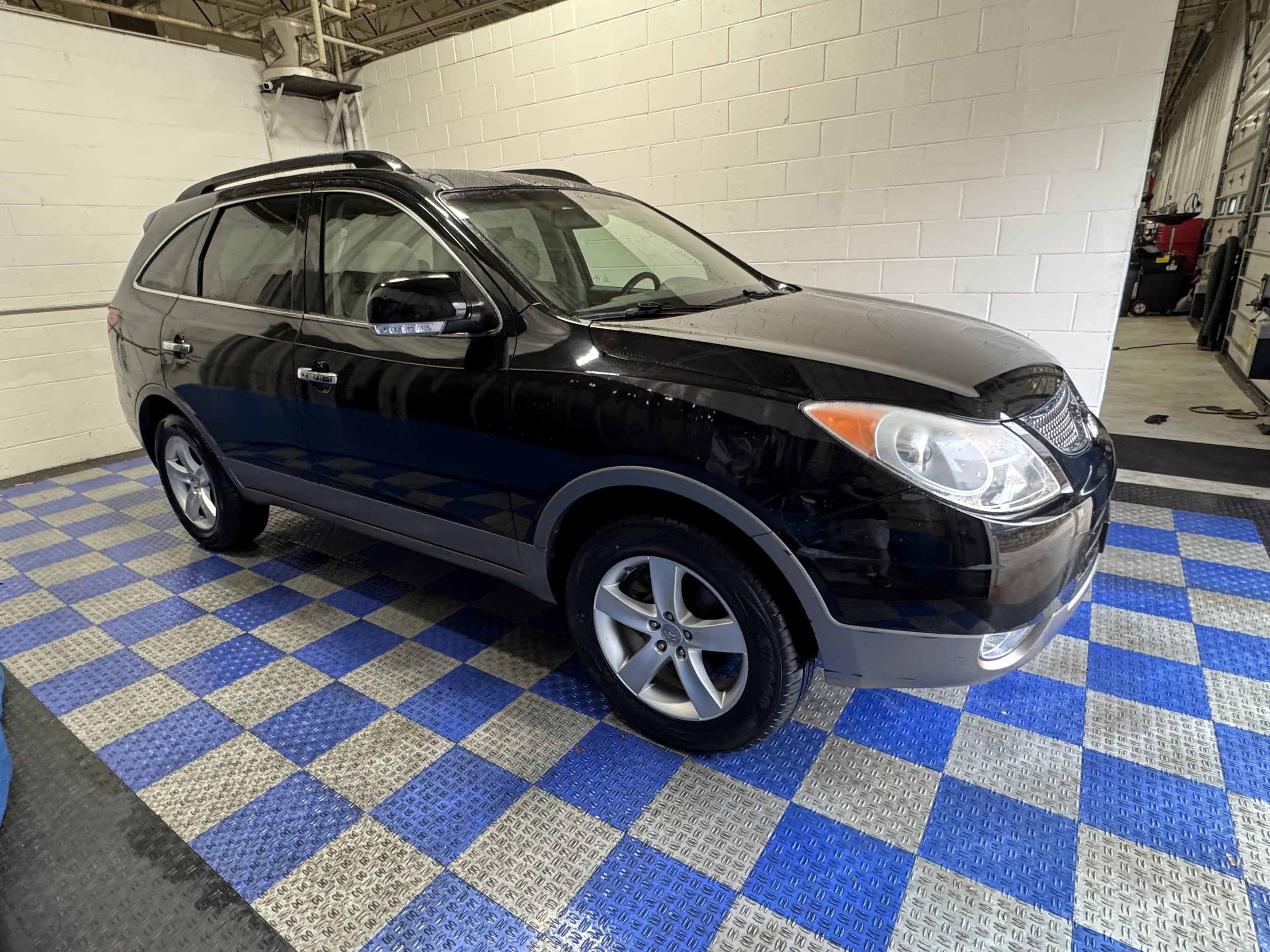 Used 2011 Hyundai Veracruz Limited with VIN KM8NU4CC8BU144555 for sale in Hickory, NC