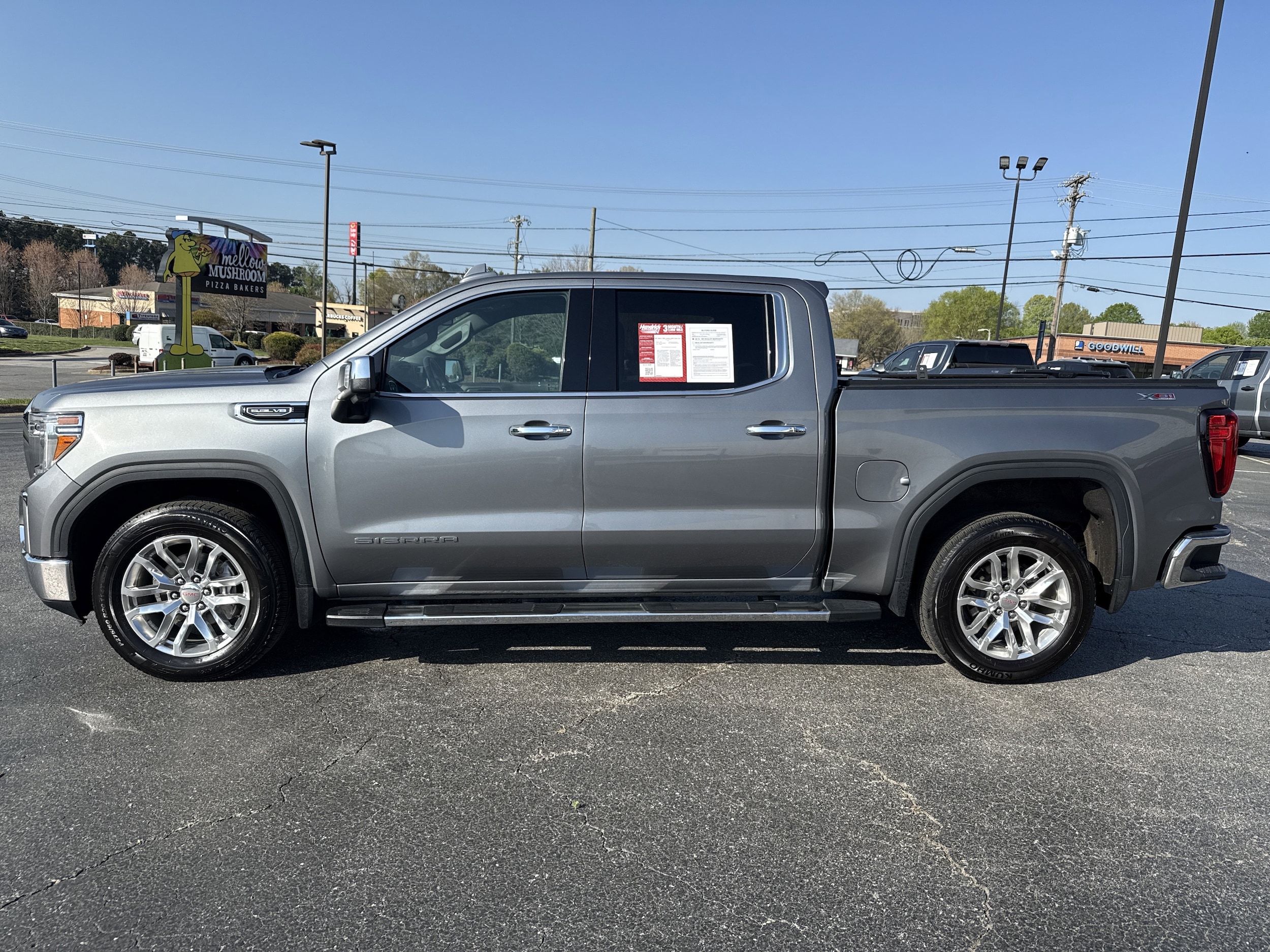 2022 GMC Sierra 1500 Limited SLT photo 5