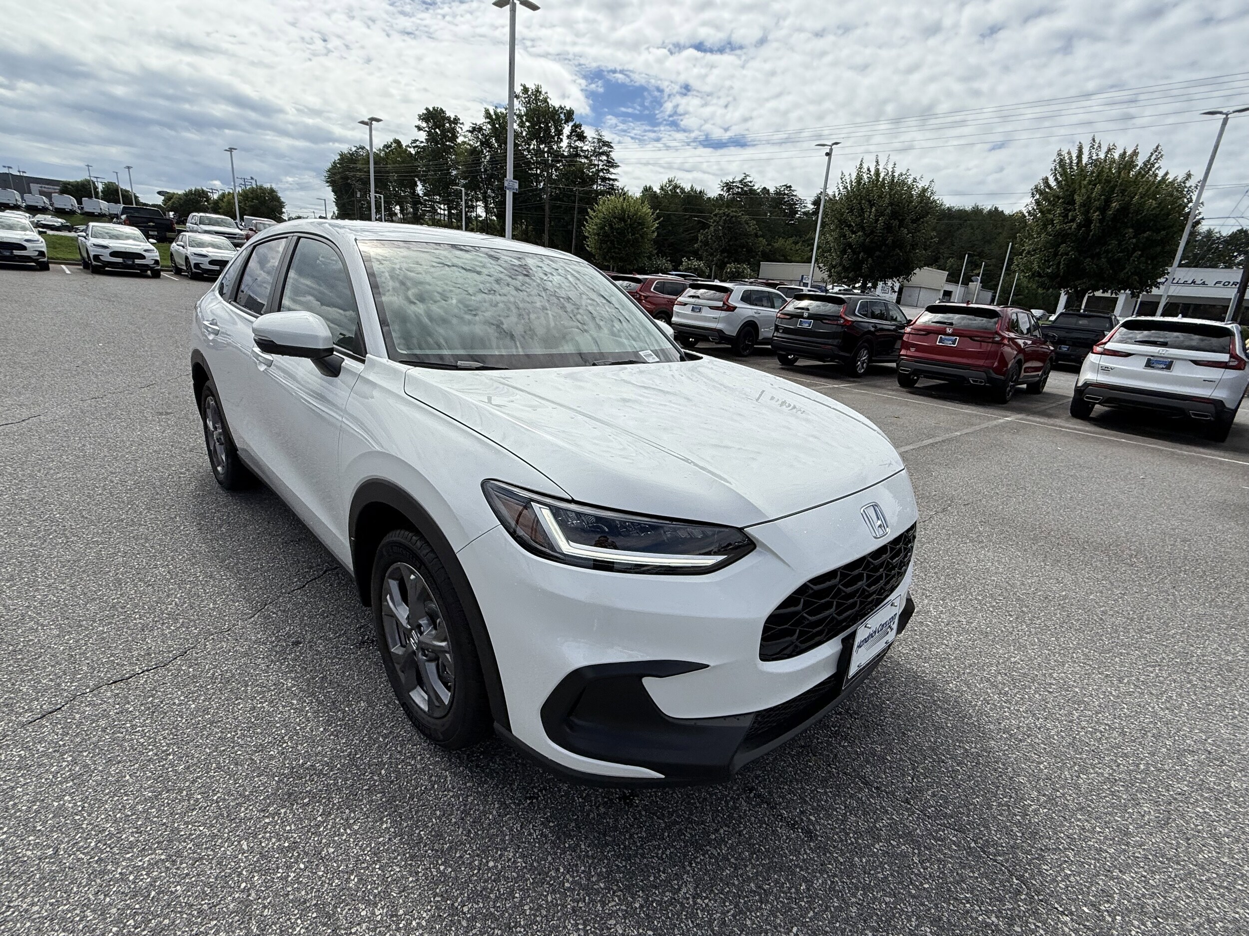 2026 Honda HR-V LX photo 3