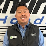 Staff member Eric Lee from ID_324c9a3aa3f3
