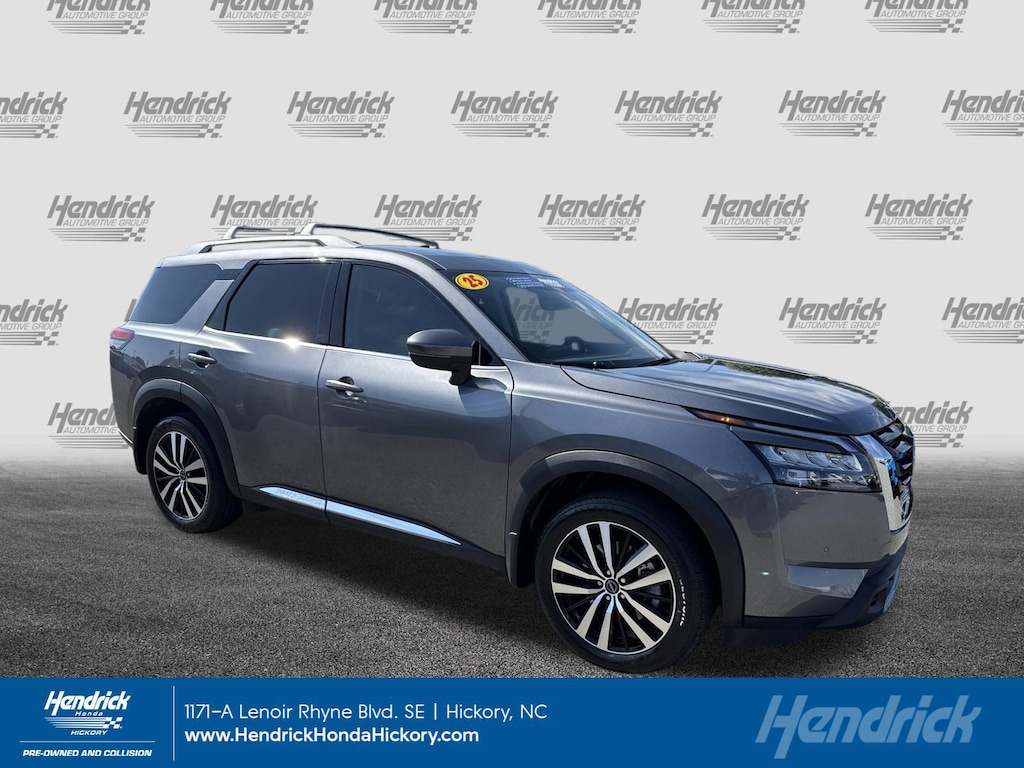Used 2025 Nissan Pathfinder Platinum SUV