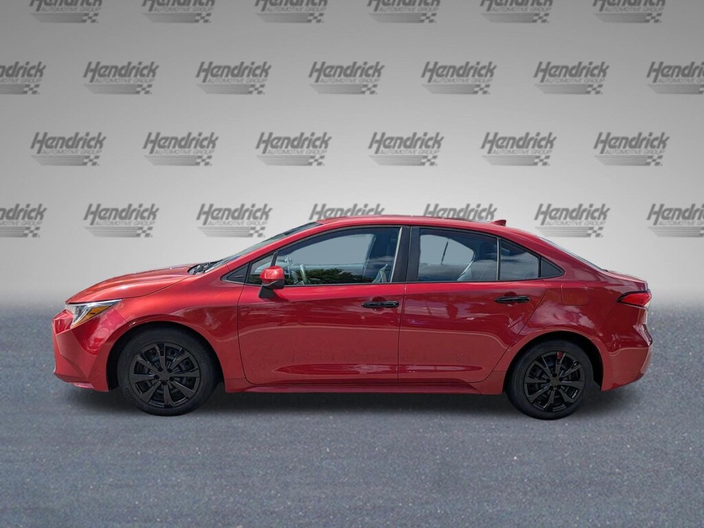 Used 2021 Toyota Corolla LE Sedan
