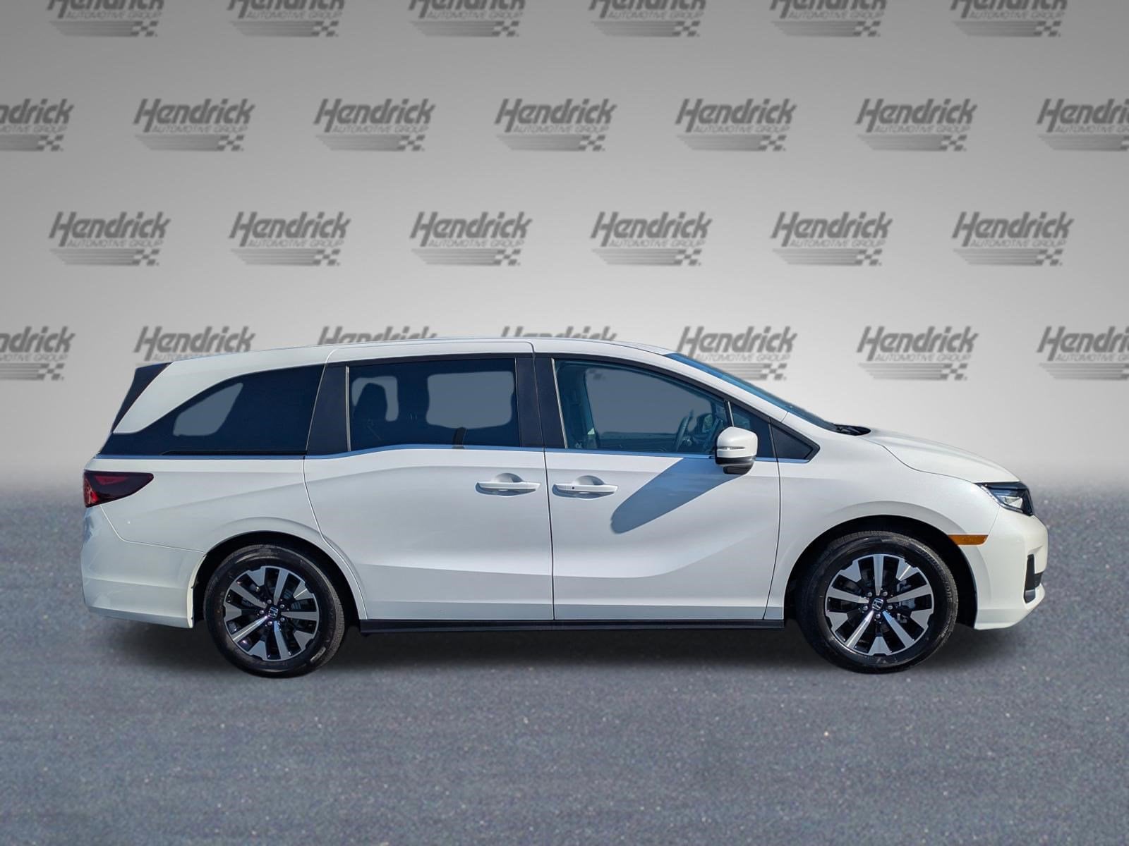 2026 Honda Odyssey EX-L photo 2