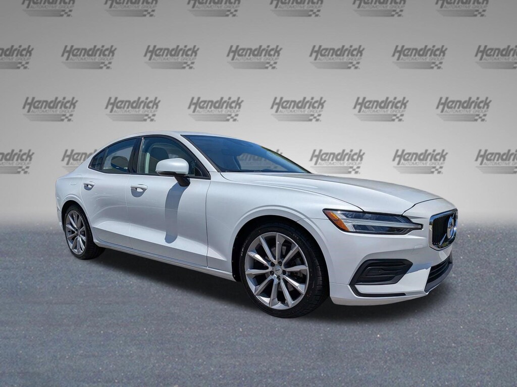 Used 2020 Volvo S60 Momentum Sedan