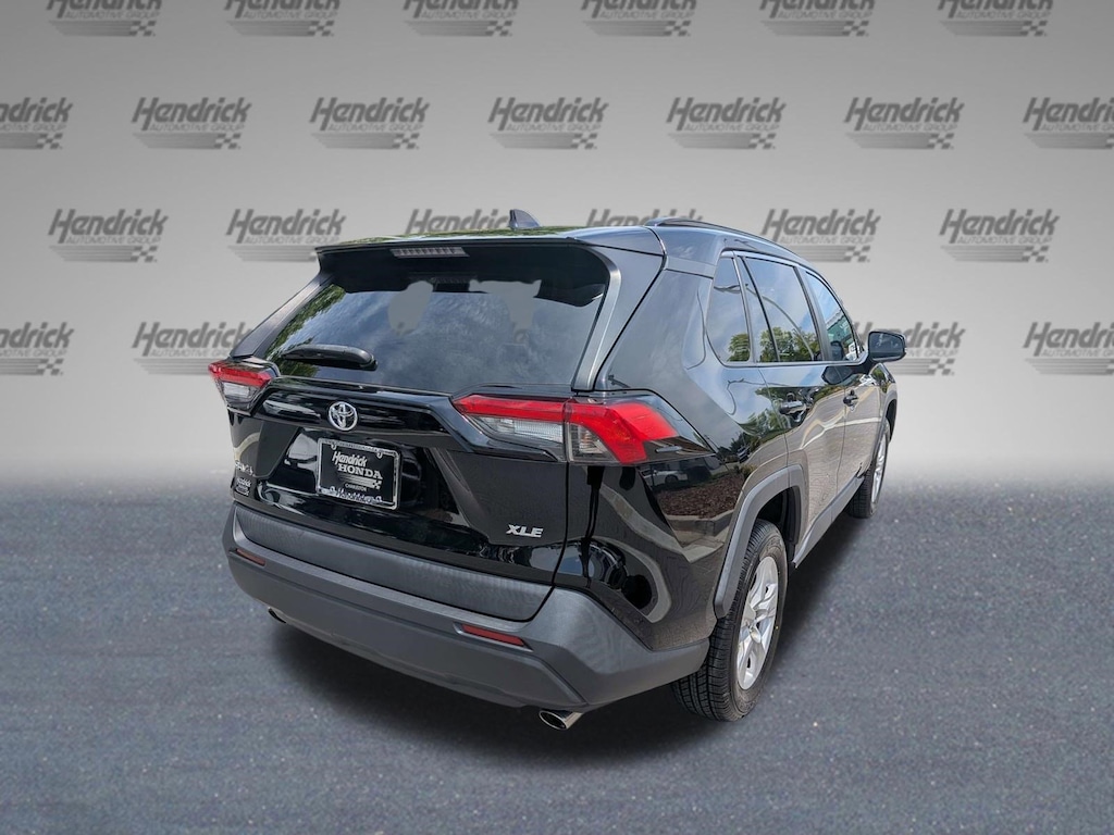Used 2020 Toyota RAV4 XLE SUV