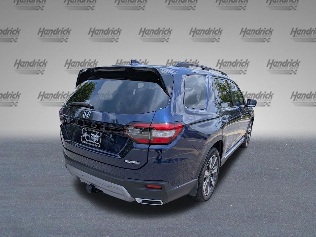 Used 2025 Honda Pilot Touring SUV