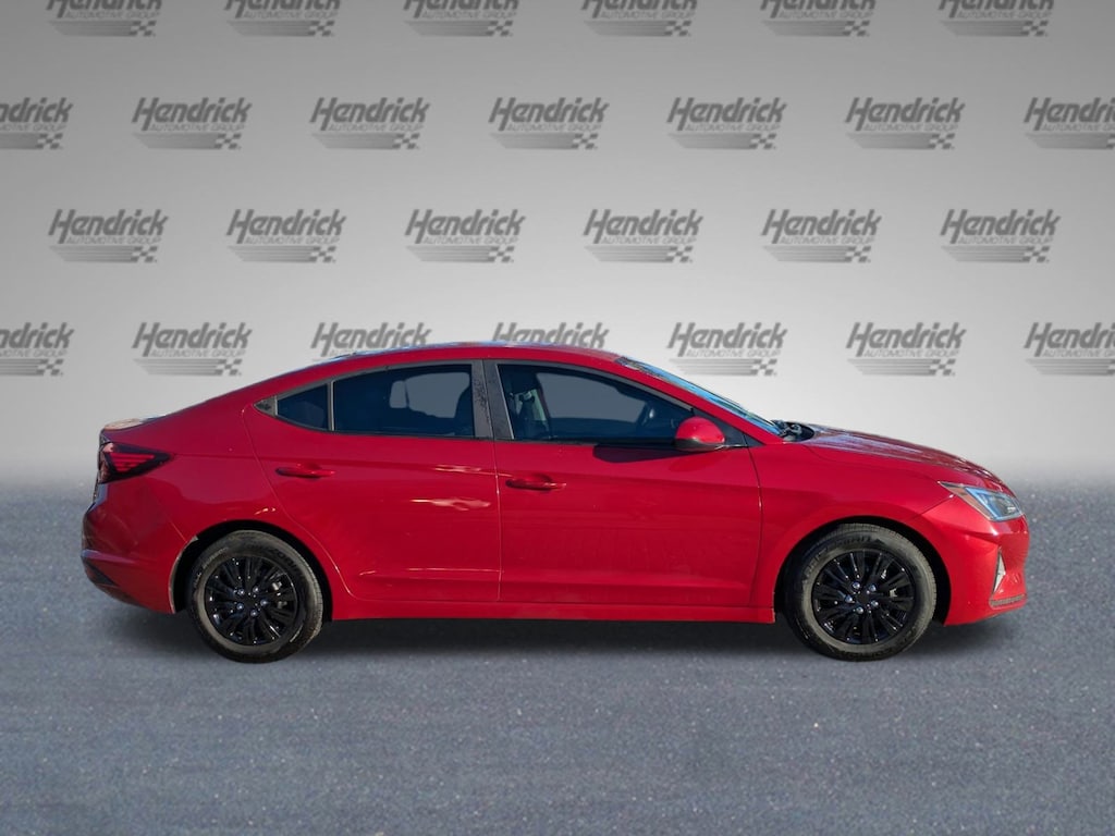 Used 2020 Hyundai Elantra SE Sedan