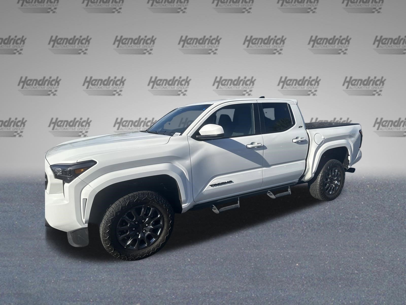2025 Toyota Tacoma SR5 photo 4
