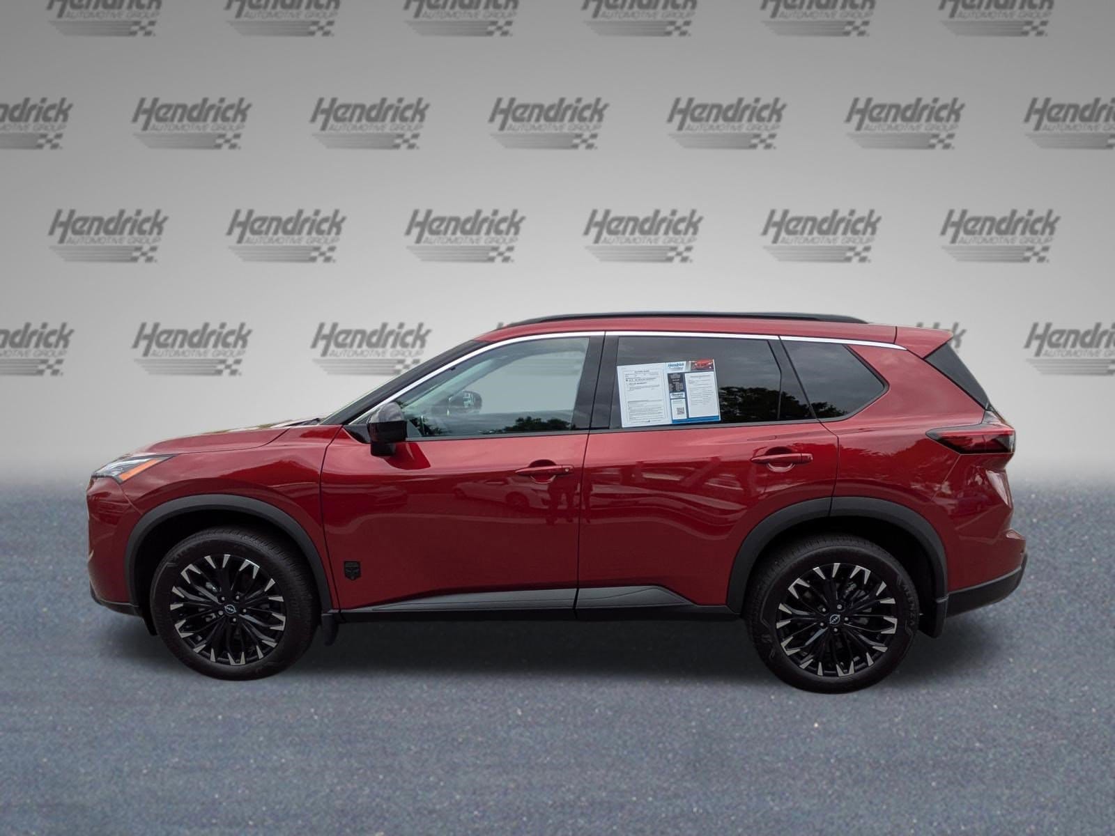 2026 Nissan Rogue Dark Armor photo 3