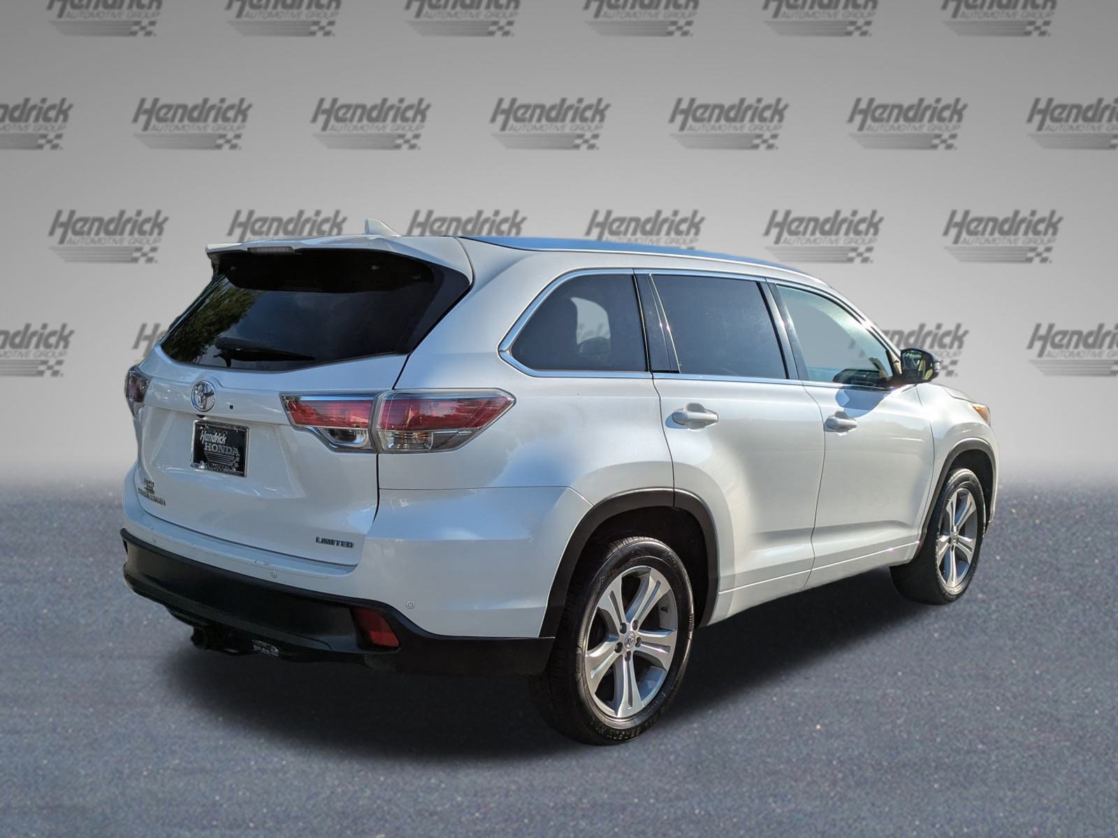 2015 Toyota Highlander Limited photo 2