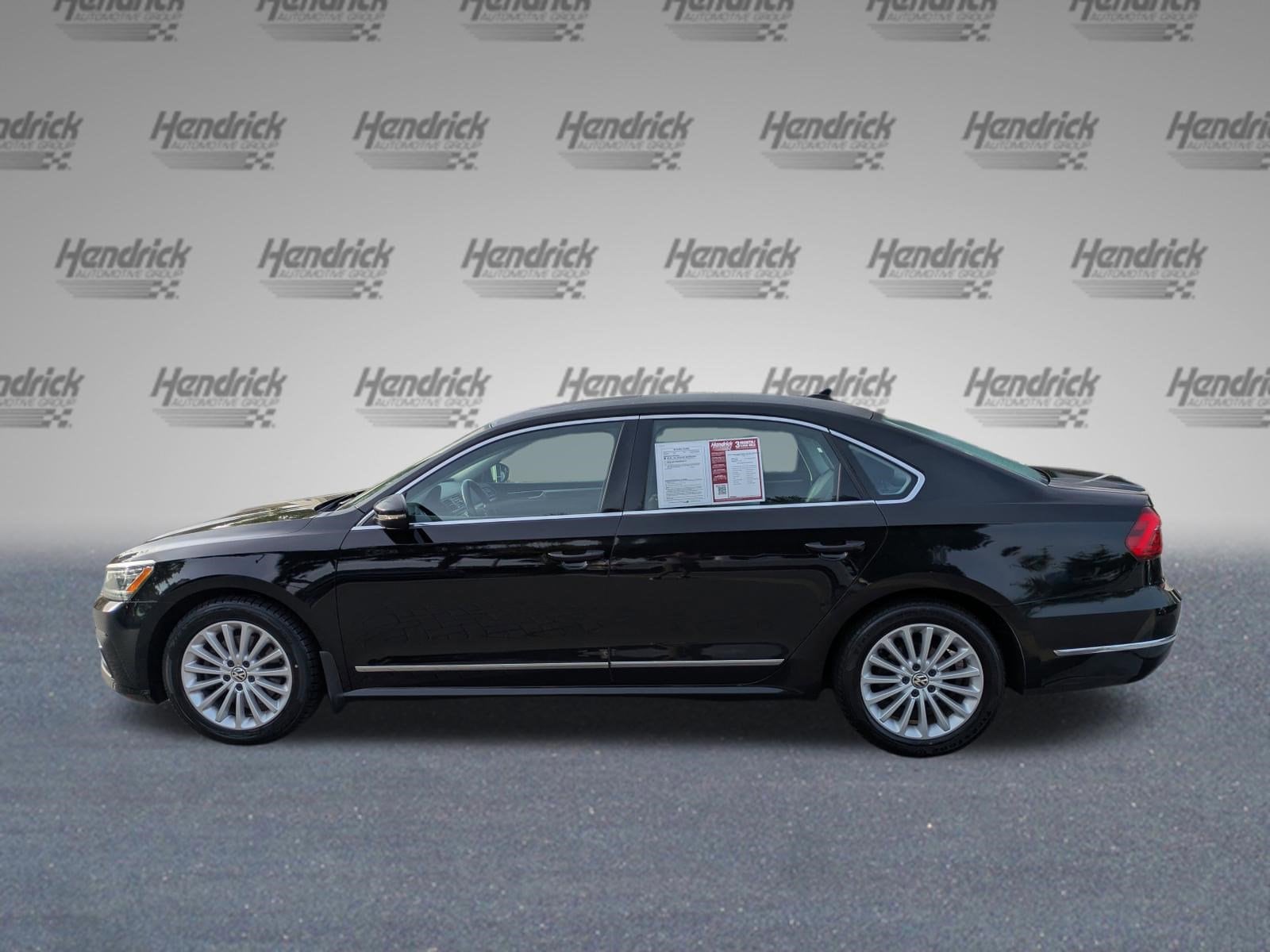 2016 Volkswagen Passat 1.8T SE w/Technology photo 3