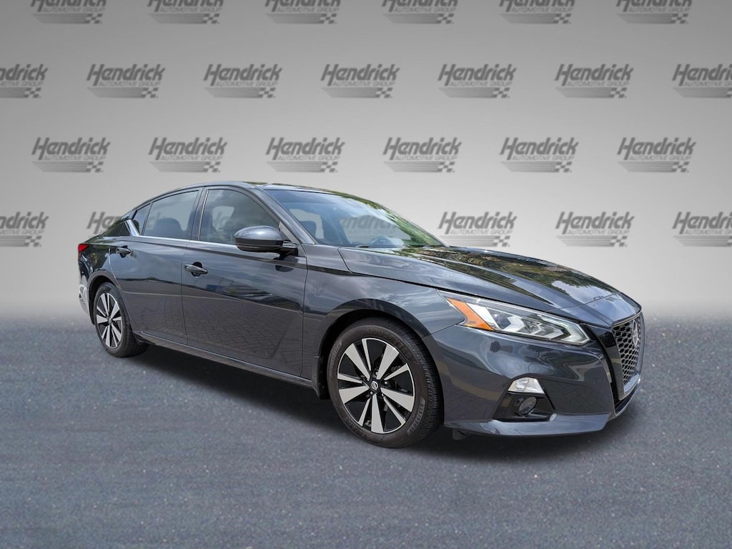 Used 2022 Nissan Altima 2.5 SL Sedan