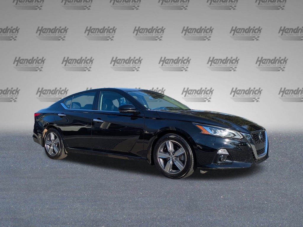Used 2022 Nissan Altima 2.5 SL Sedan