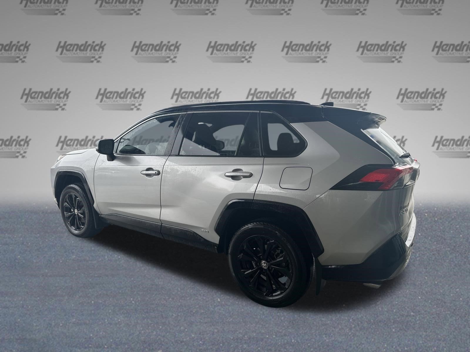 2024 Toyota RAV4 Hybrid XSE photo 6