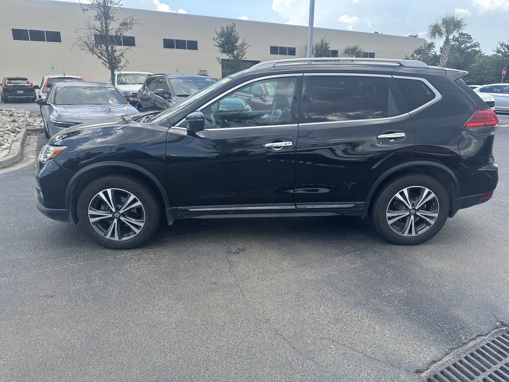 Used 2017 Nissan Rogue SL SUV