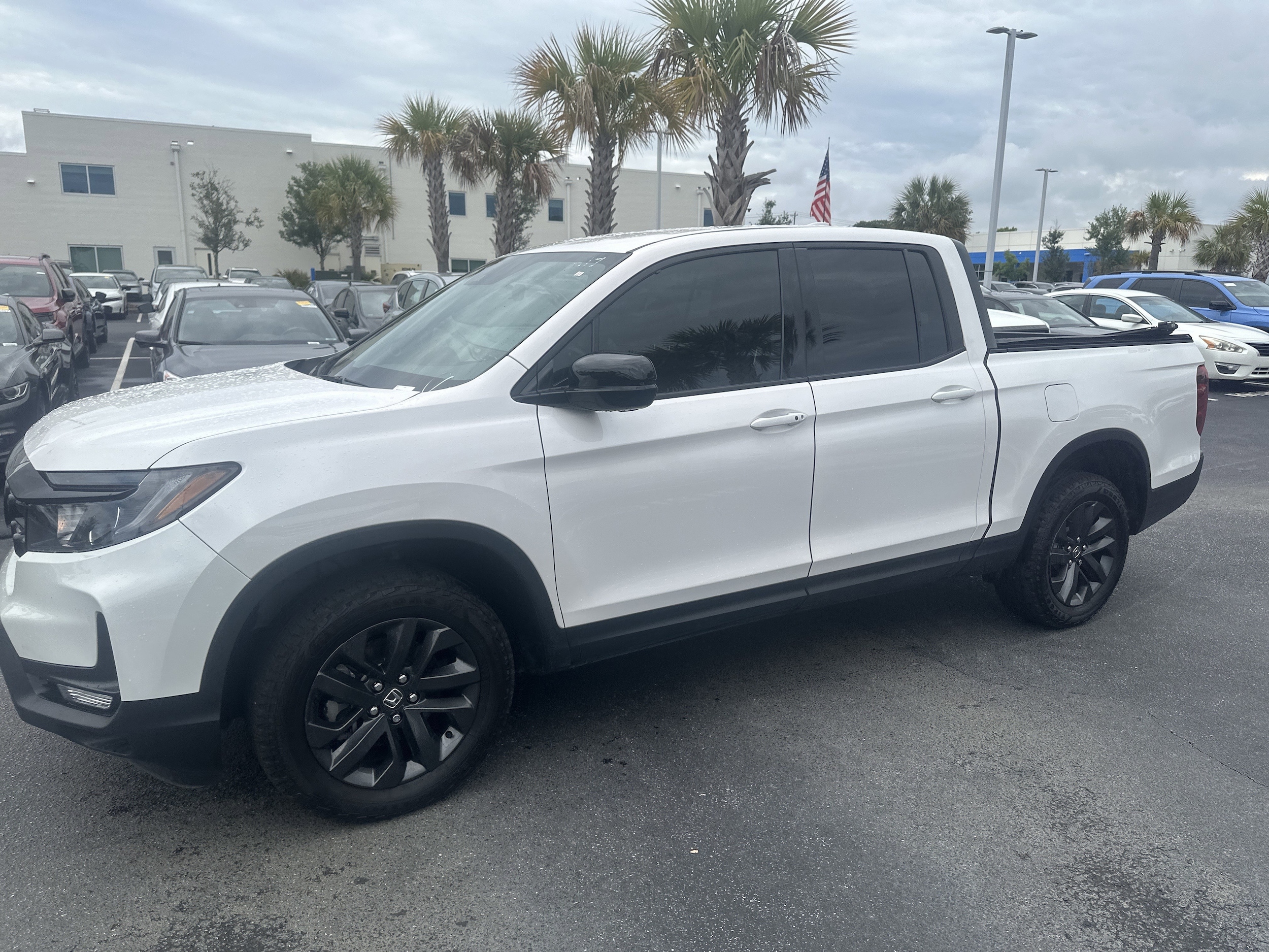 2025 Honda Ridgeline Sport photo 4
