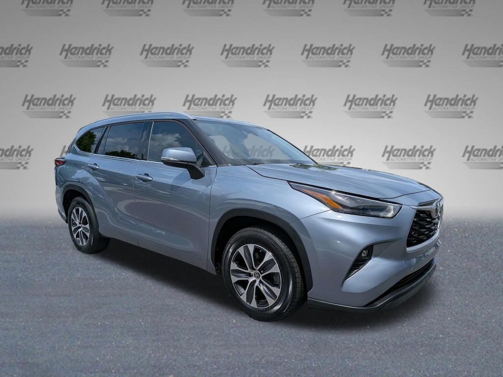 Used 2022 Toyota Highlander XLE SUV