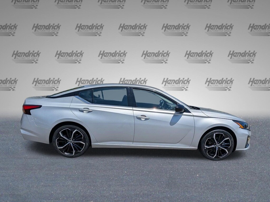 Used 2024 Nissan Altima 2.5 SR Sedan
