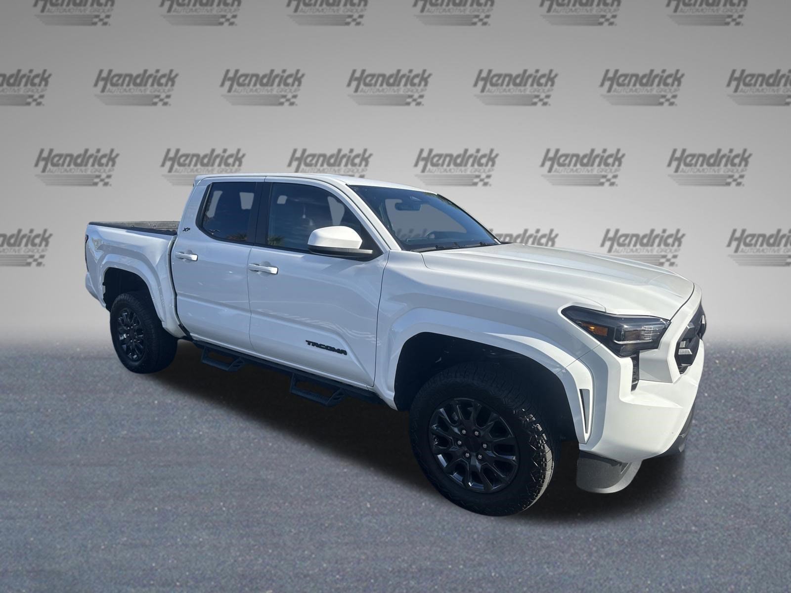 2025 Toyota Tacoma SR5 photo 2
