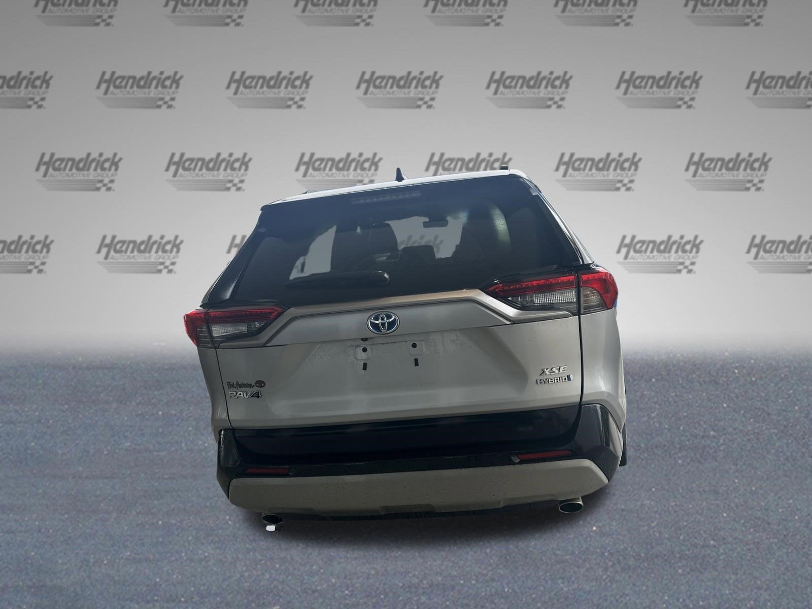2024 Toyota RAV4 Hybrid XSE photo 5