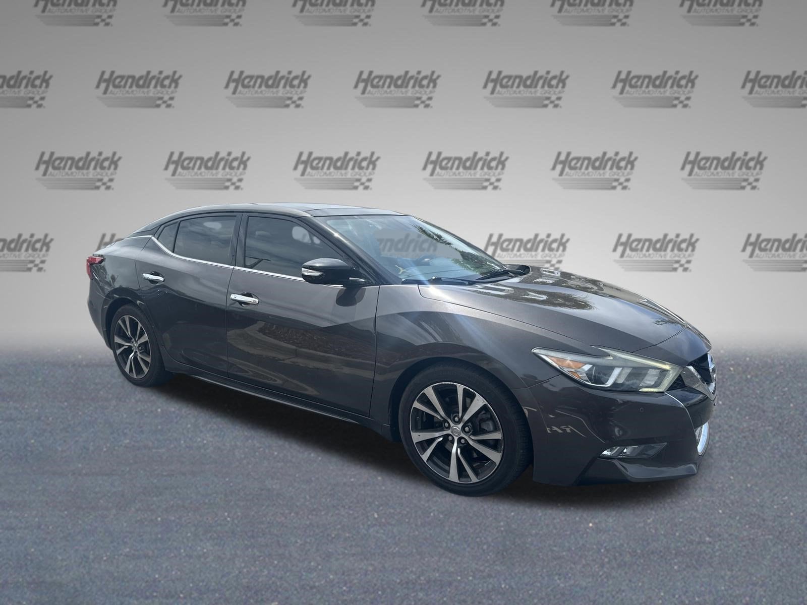 2017 Nissan Maxima SL photo 2