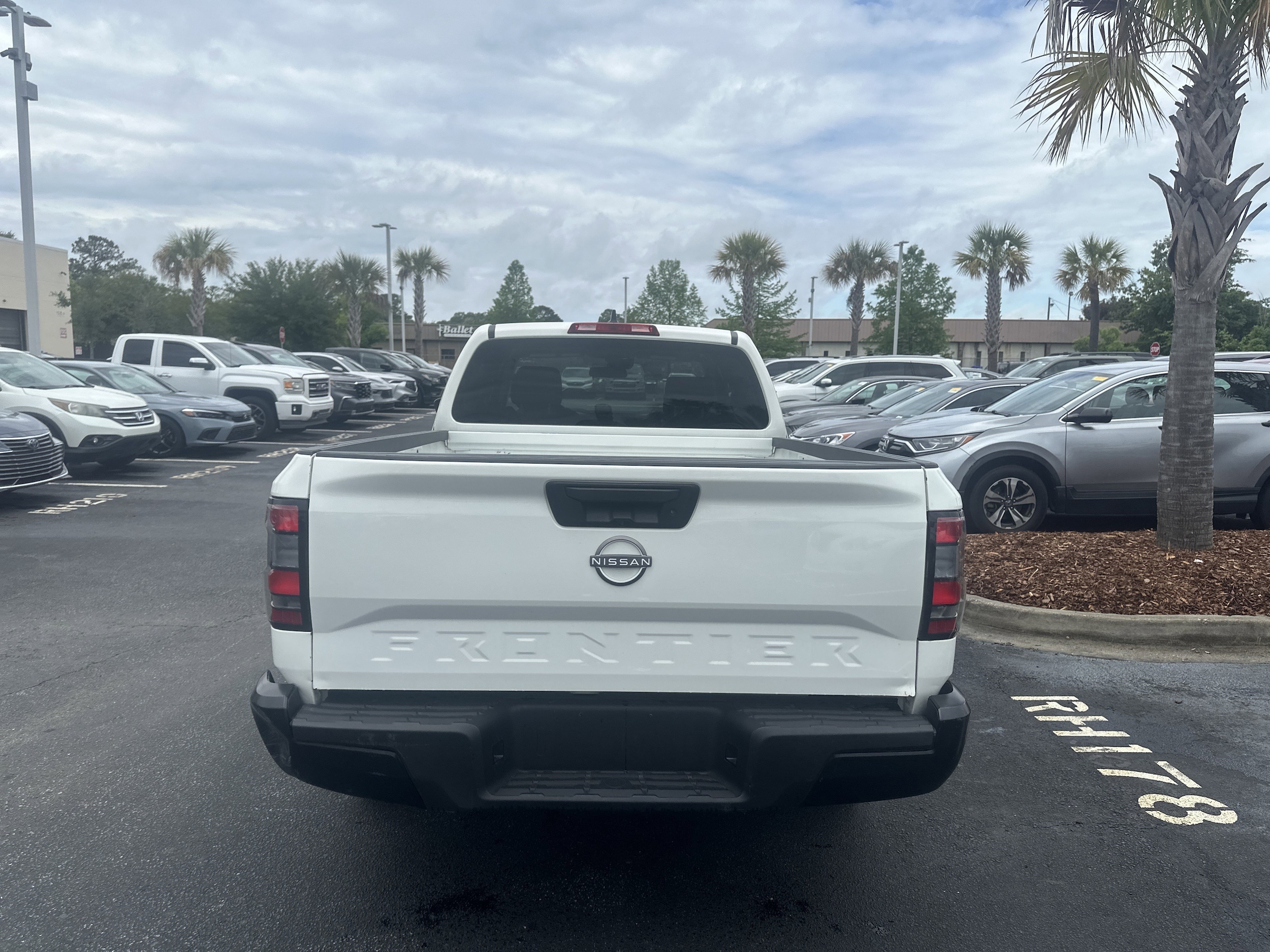 2022 Nissan Frontier S photo 5