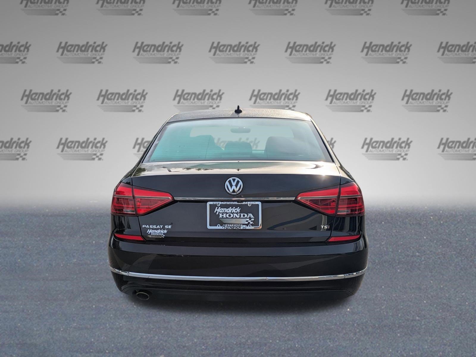 2016 Volkswagen Passat 1.8T SE w/Technology photo 5