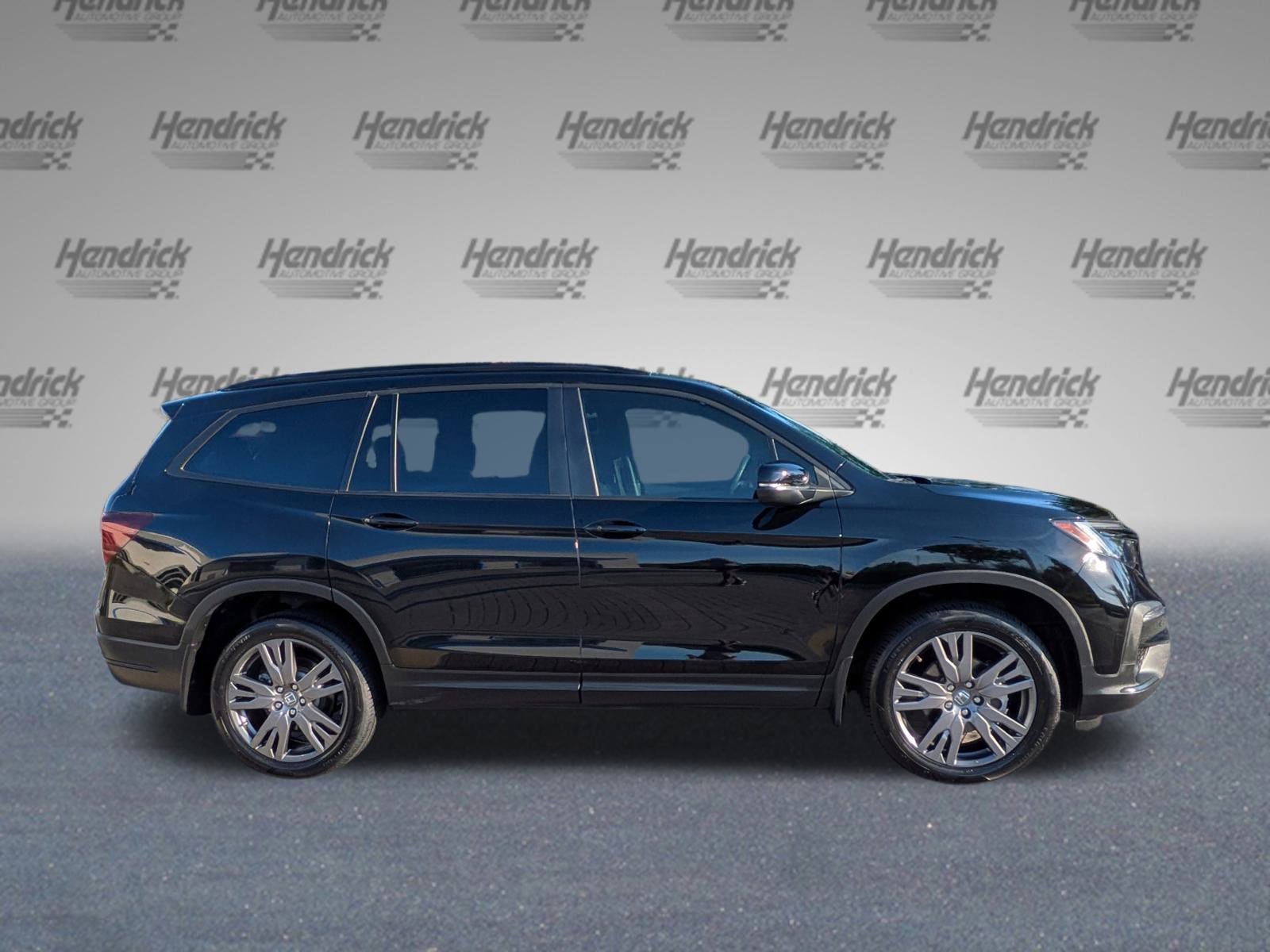 2022 Honda Pilot Sport photo 2