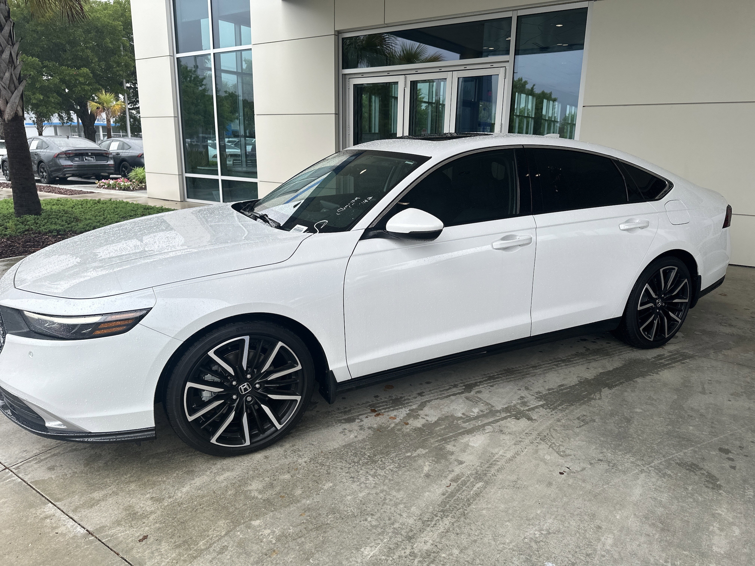 2025 Honda Accord Hybrid Touring photo 5