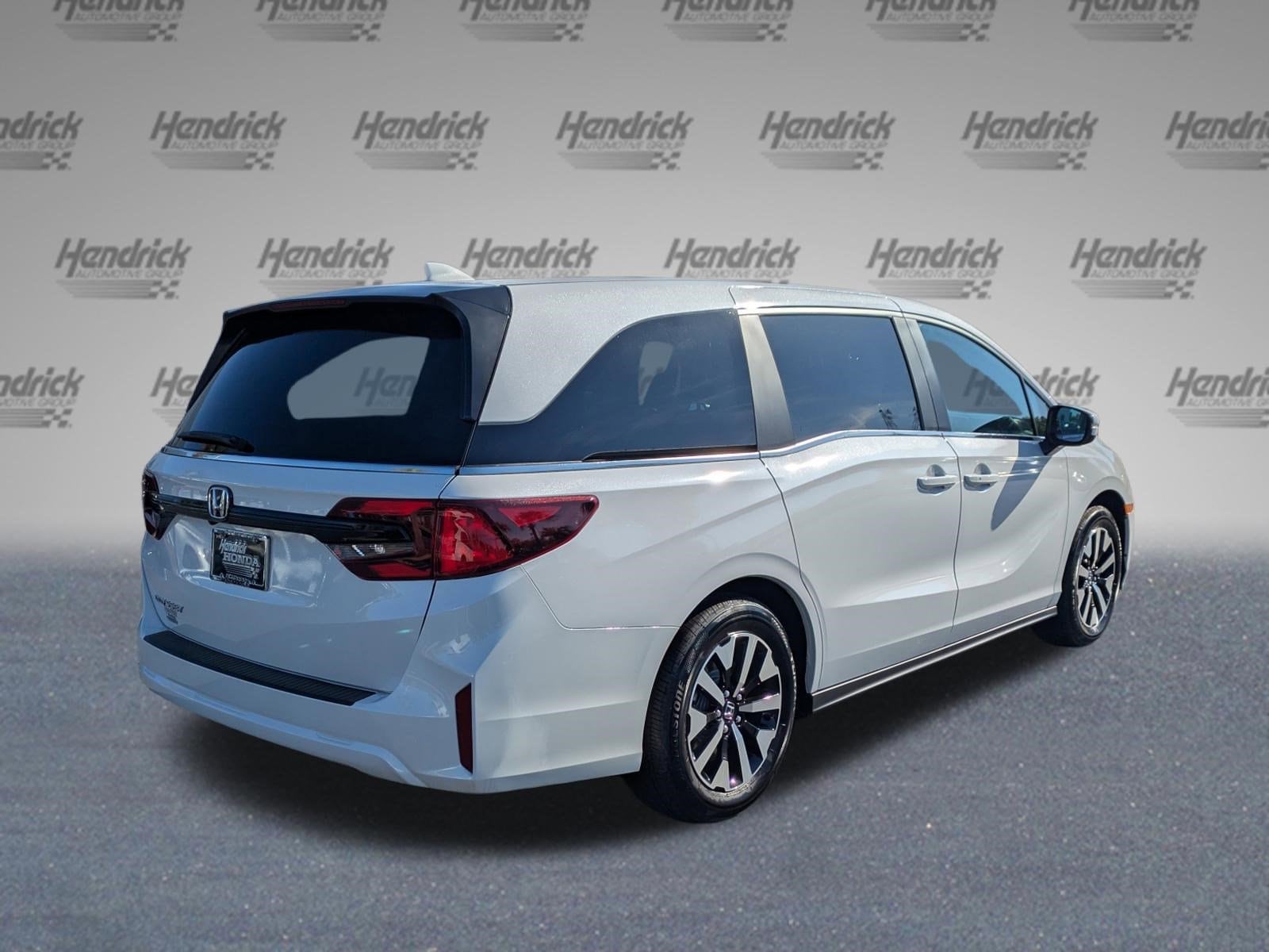 2026 Honda Odyssey EX-L photo 4