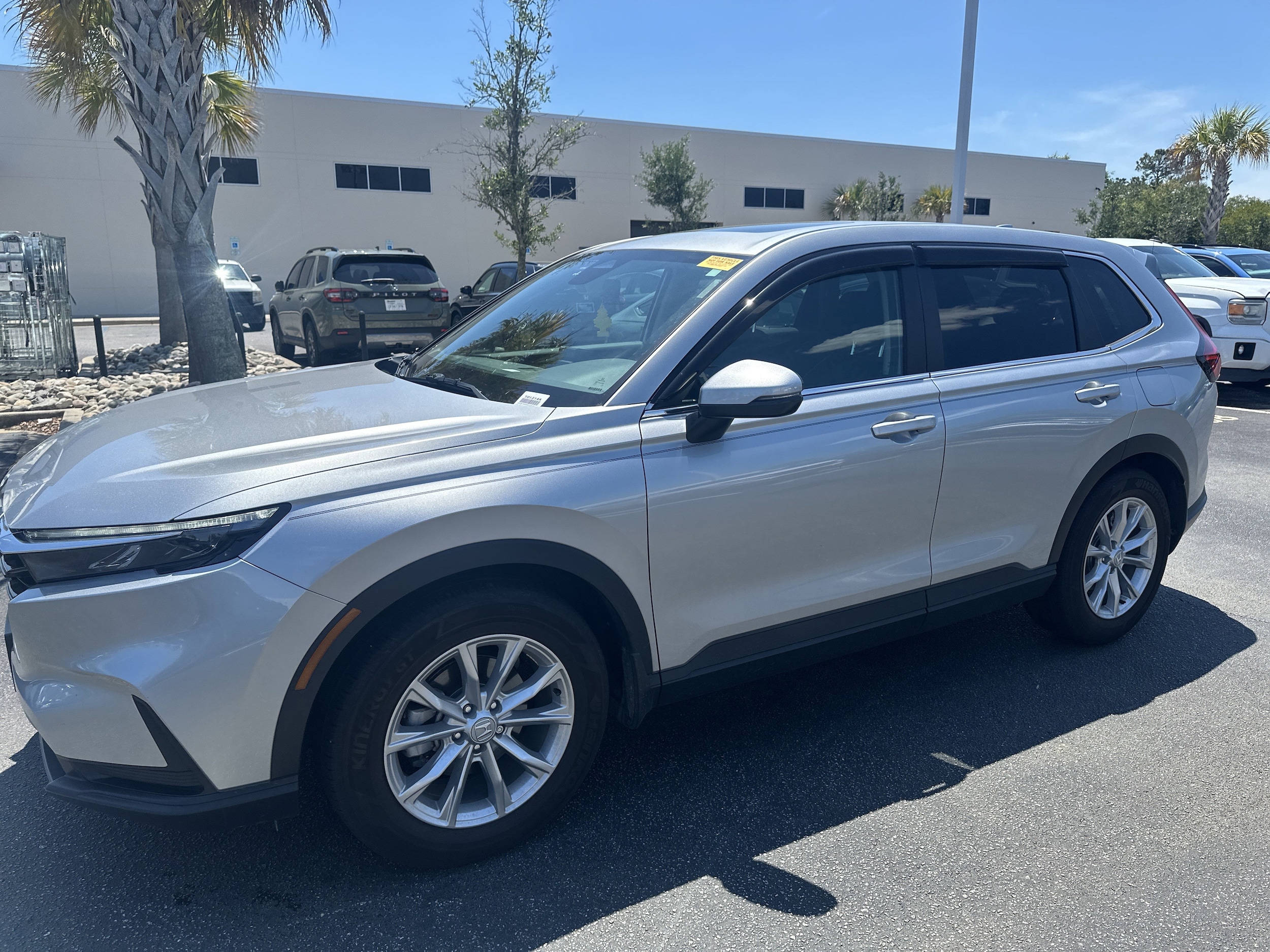 2025 Honda CR-V EX photo 4