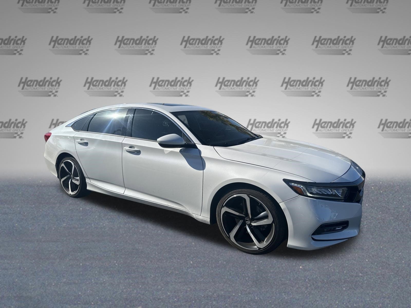 2018 Honda Accord Sport 2.0T photo 3