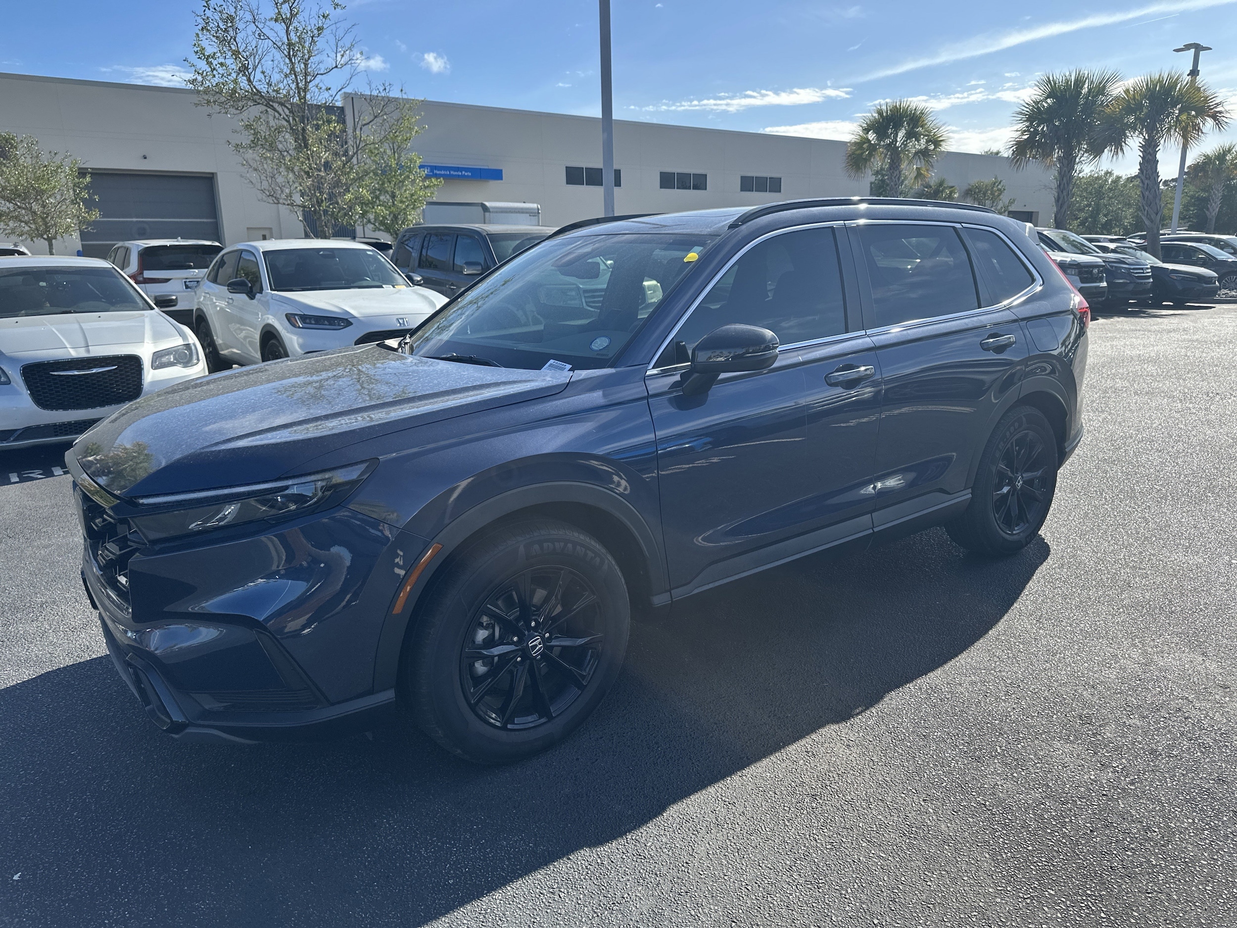 2025 Honda CR-V Hybrid Sport photo 2