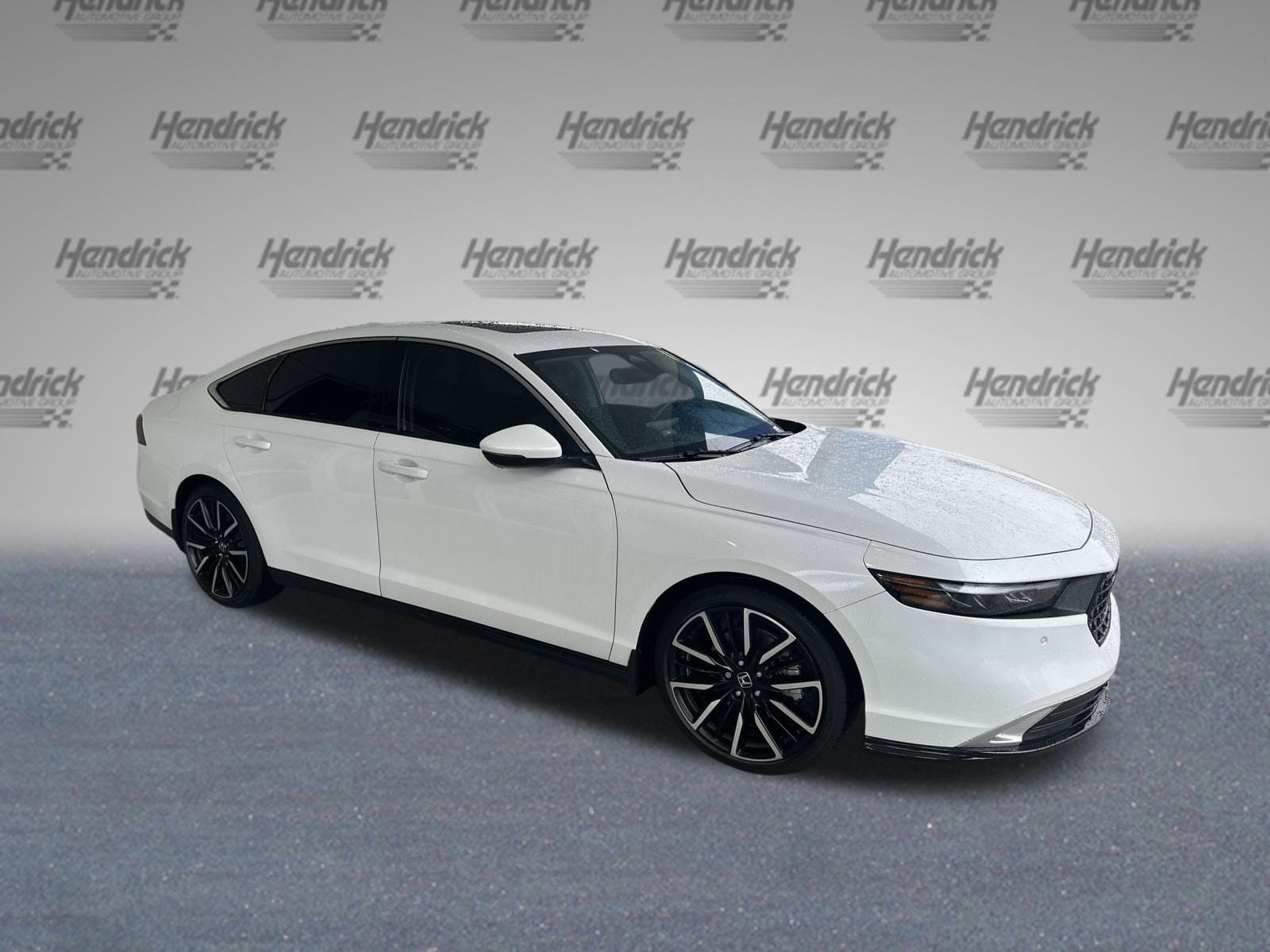 2025 Honda Accord Hybrid Touring photo 2
