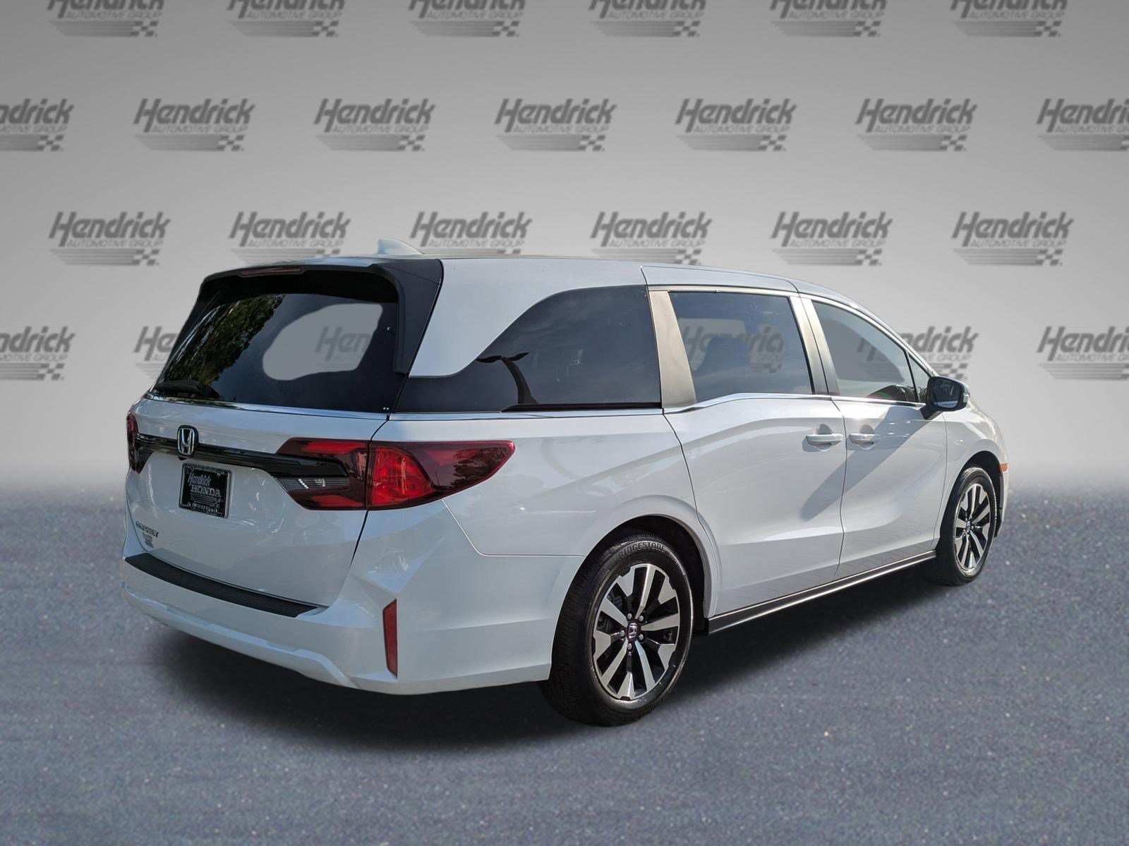 2025 Honda Odyssey EX-L photo 4