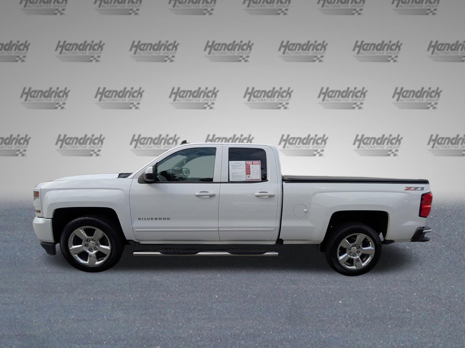 2016 Chevrolet Silverado 1500 LT photo 3