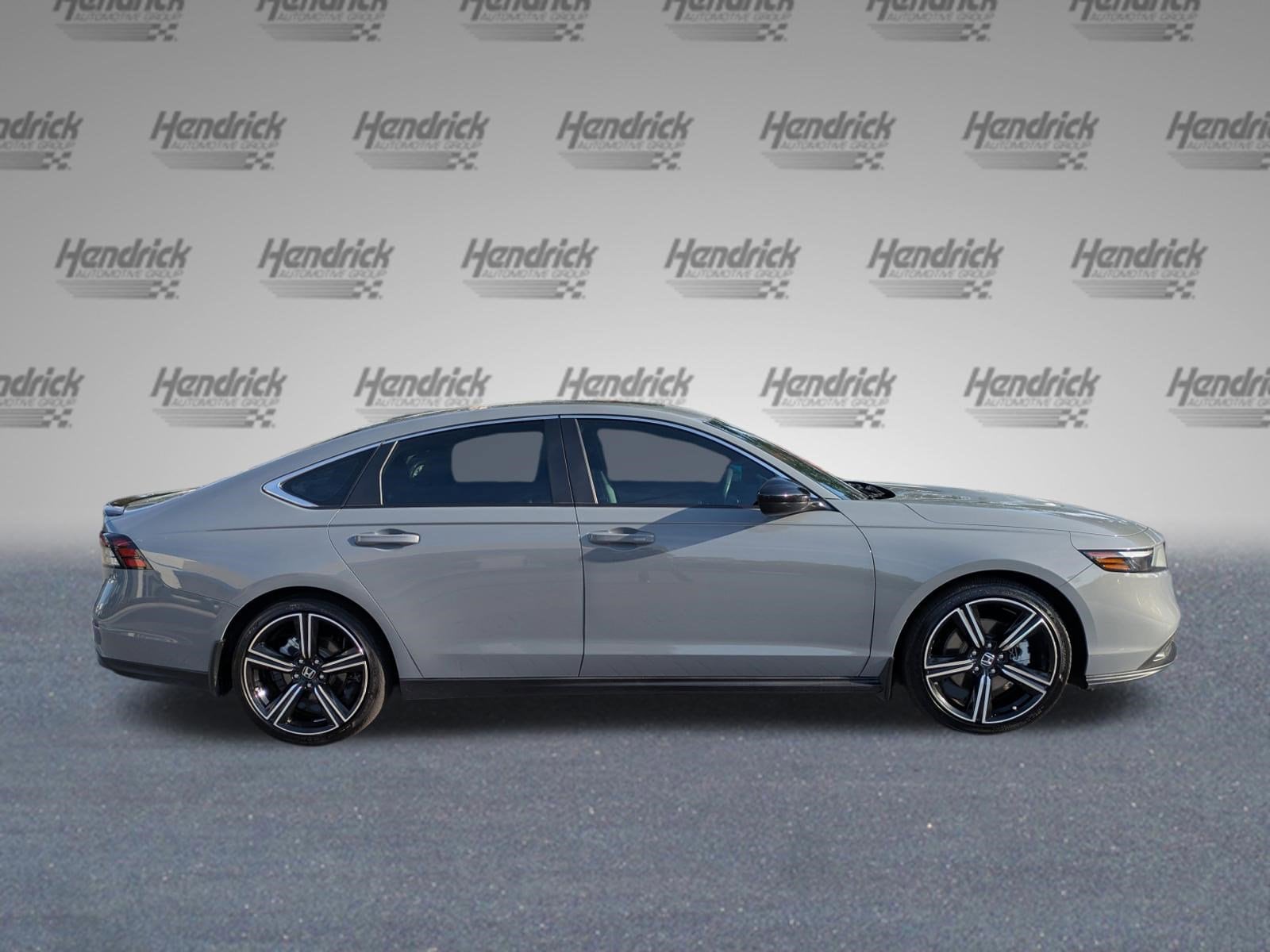 2023 Honda Accord Hybrid Sport photo 2