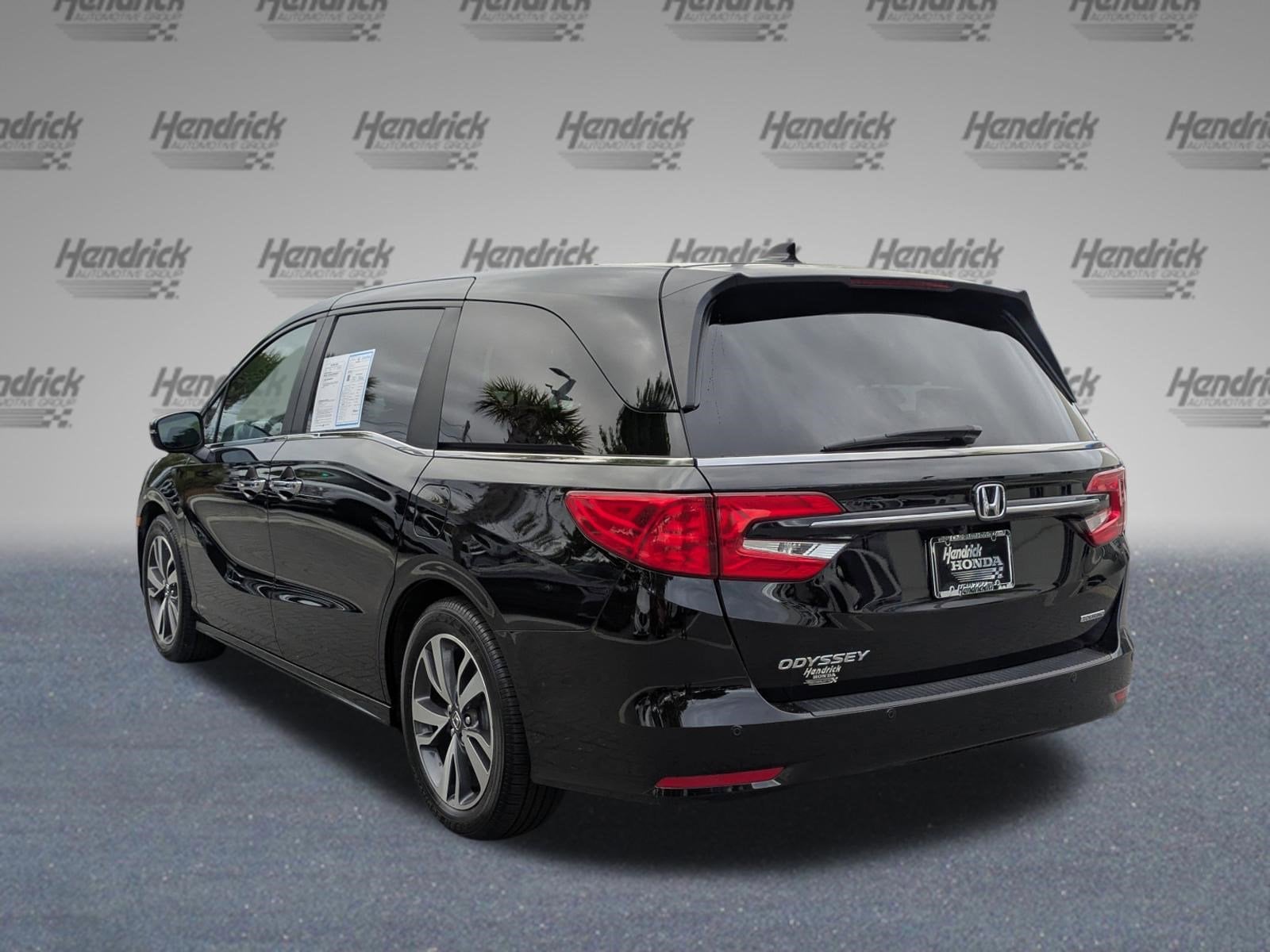 2024 Honda Odyssey Touring photo 5