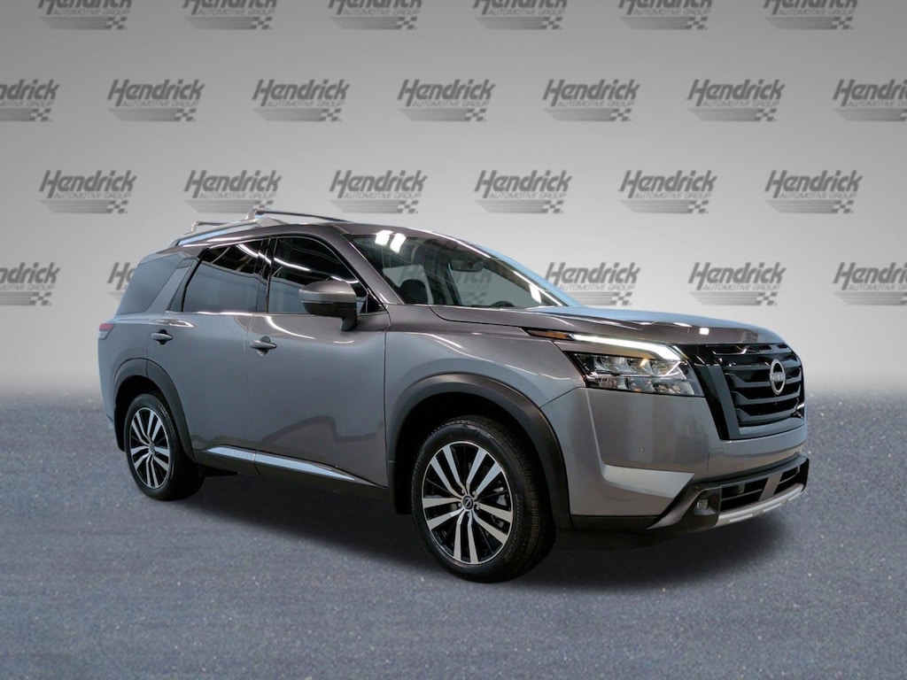 Used 2025 Nissan Pathfinder Platinum SUV