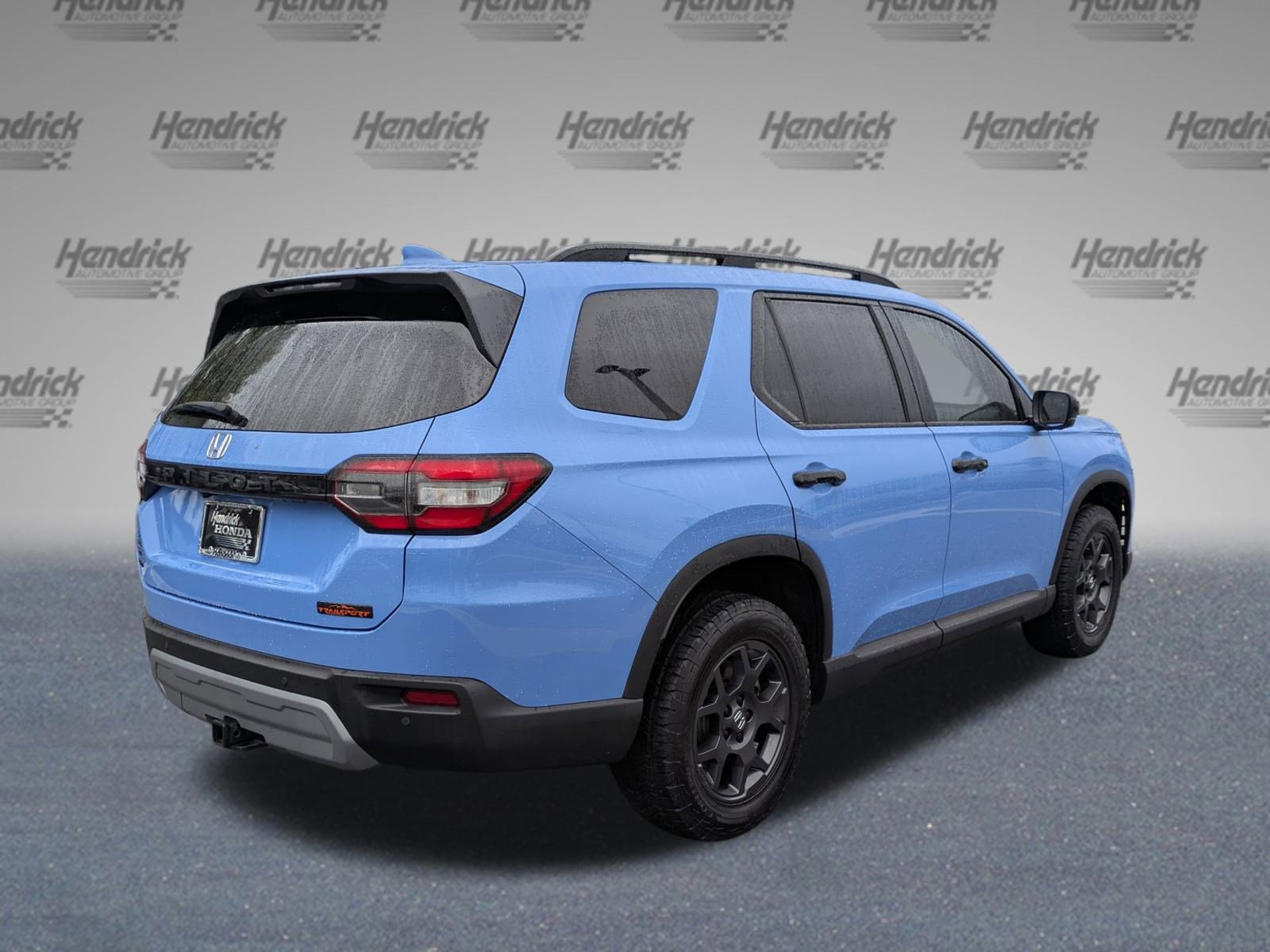 2025 Honda Pilot TrailSport photo 2