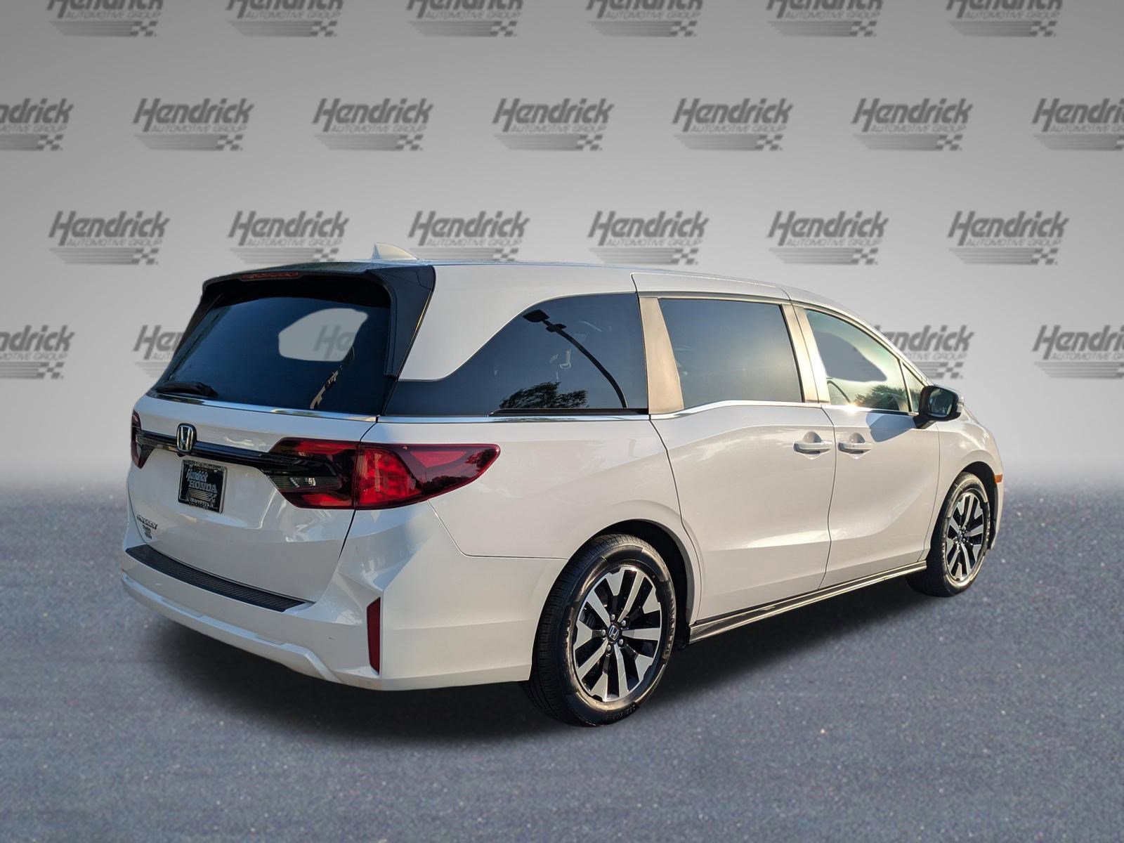 2025 Honda Odyssey EX-L photo 4
