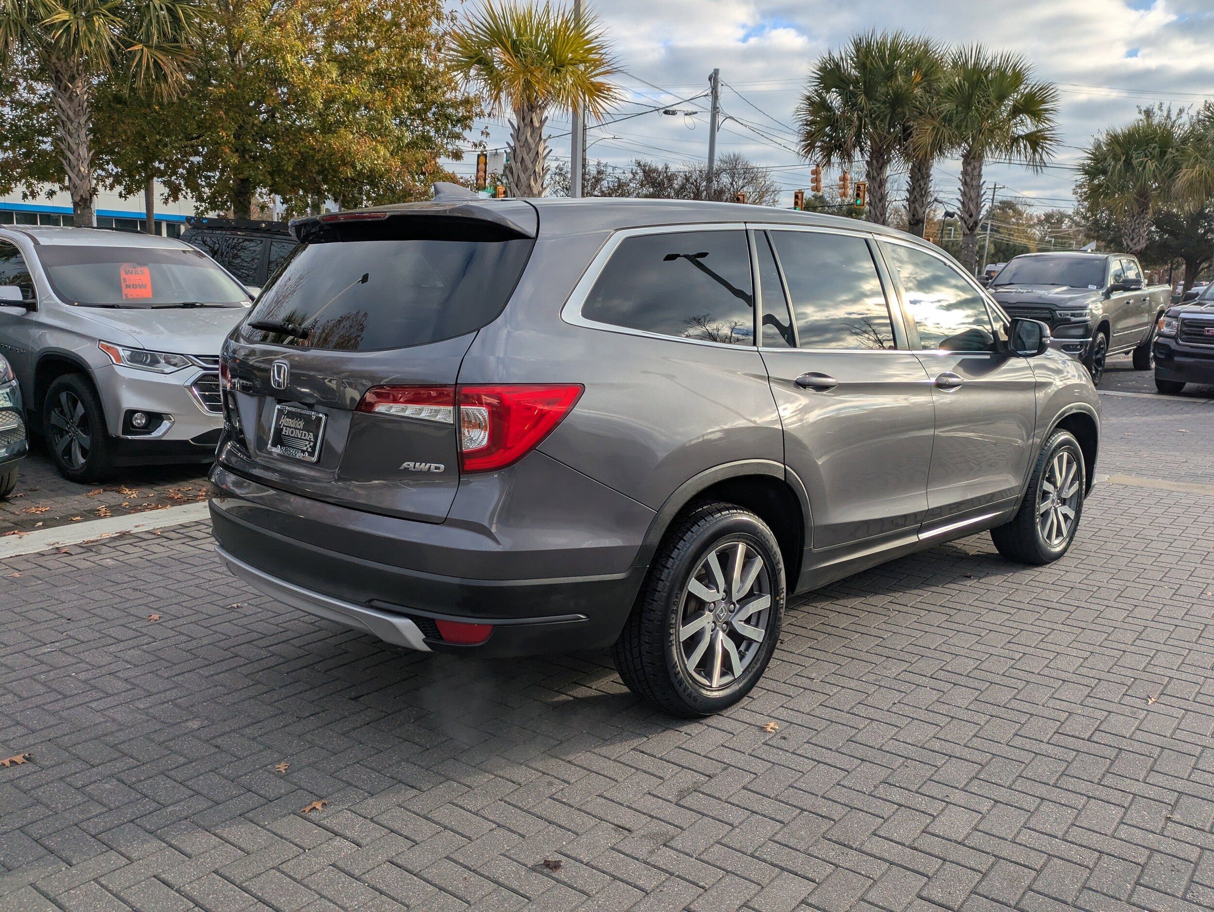 2020 Honda Pilot EX-L photo 2