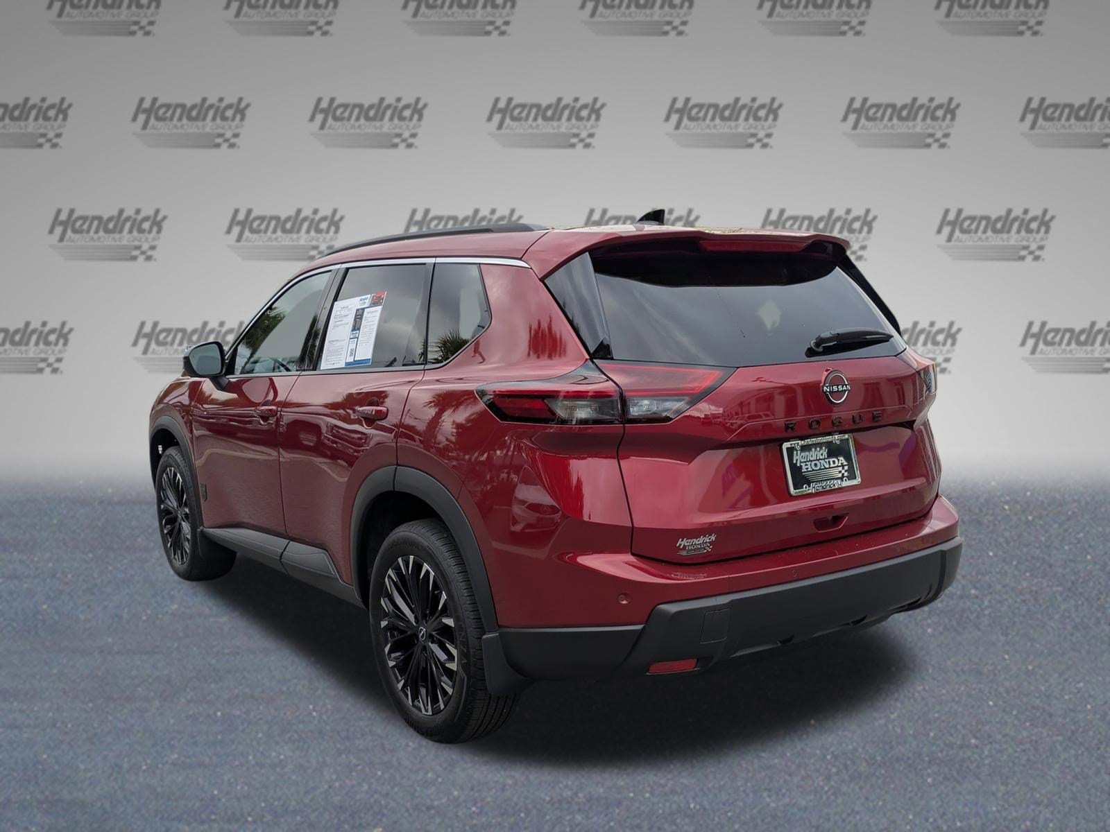 2026 Nissan Rogue Dark Armor photo 6