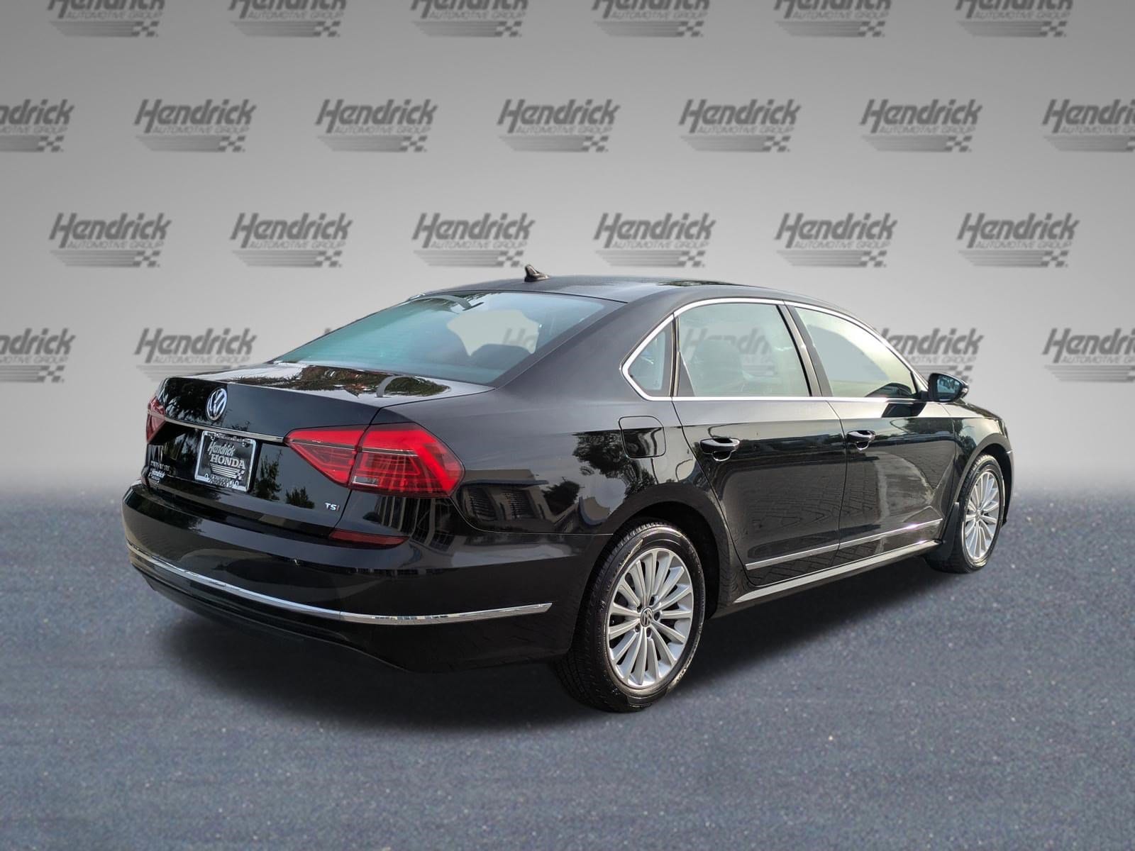 2016 Volkswagen Passat 1.8T SE w/Technology photo 4