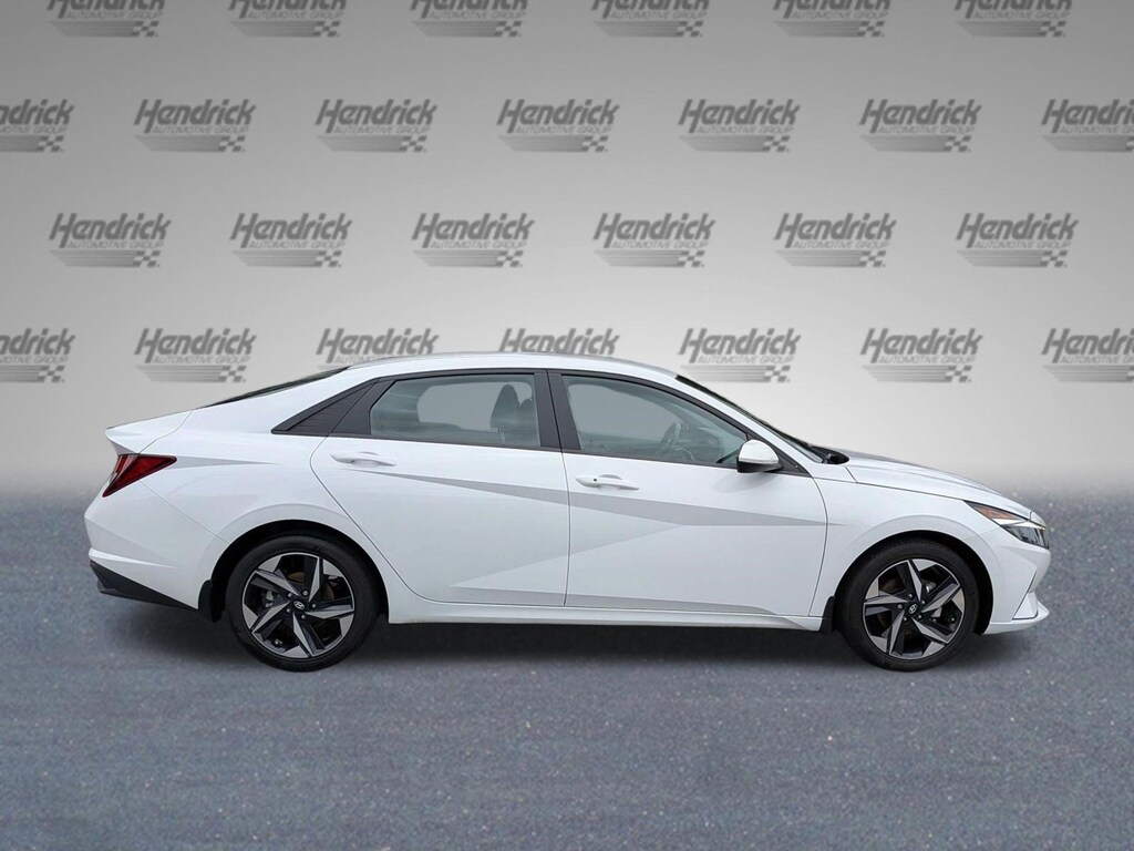 Used 2023 Hyundai Elantra SEL Sedan