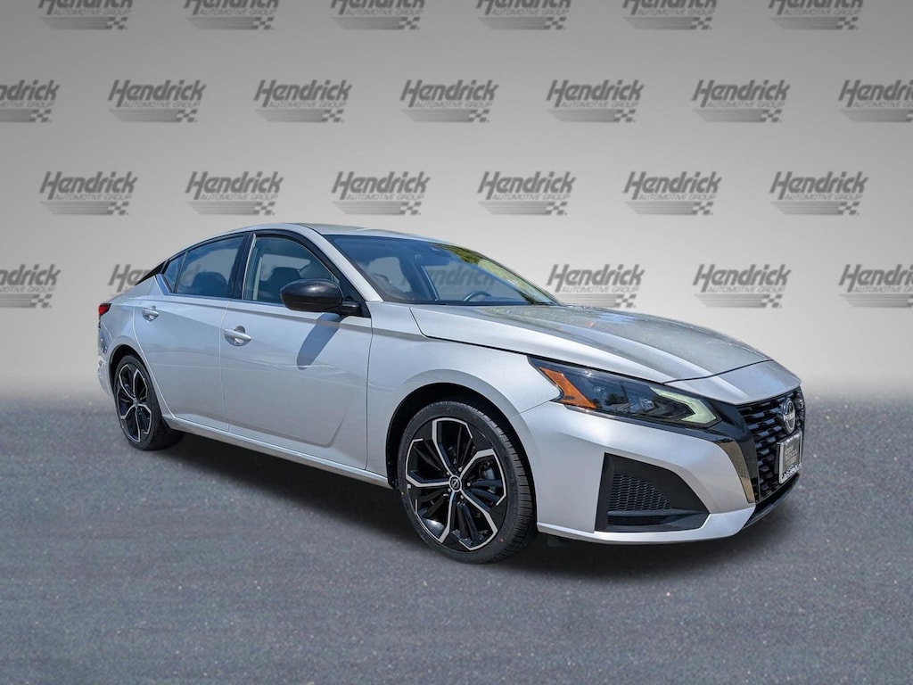 Used 2024 Nissan Altima 2.5 SR Sedan