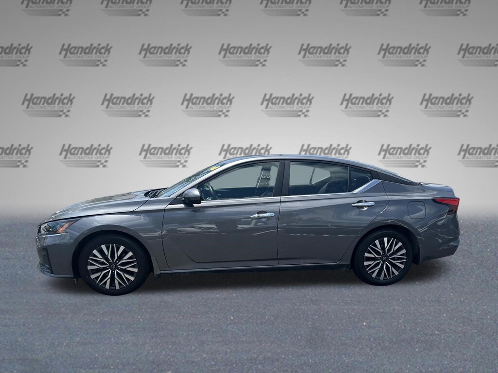 Used 2024 Nissan Altima 2.5 SV Sedan